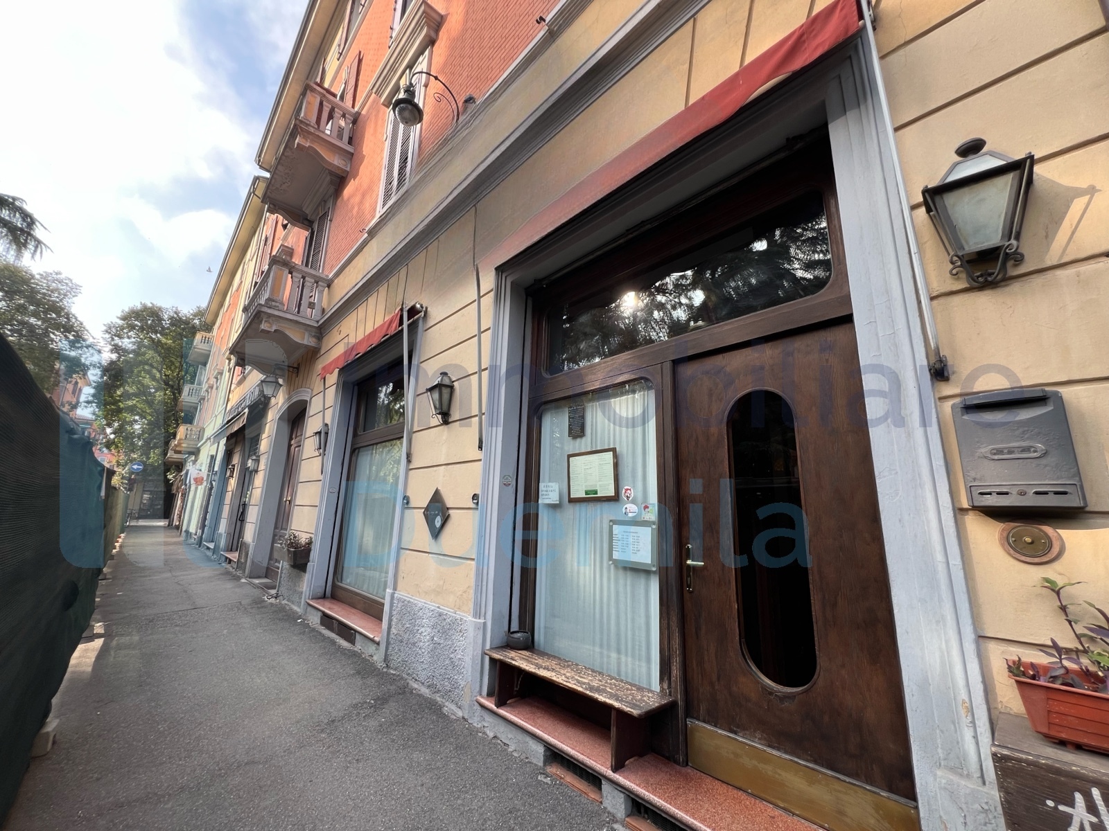 Immagine 30 di Bar / Ristorante in vendita  a Bologna