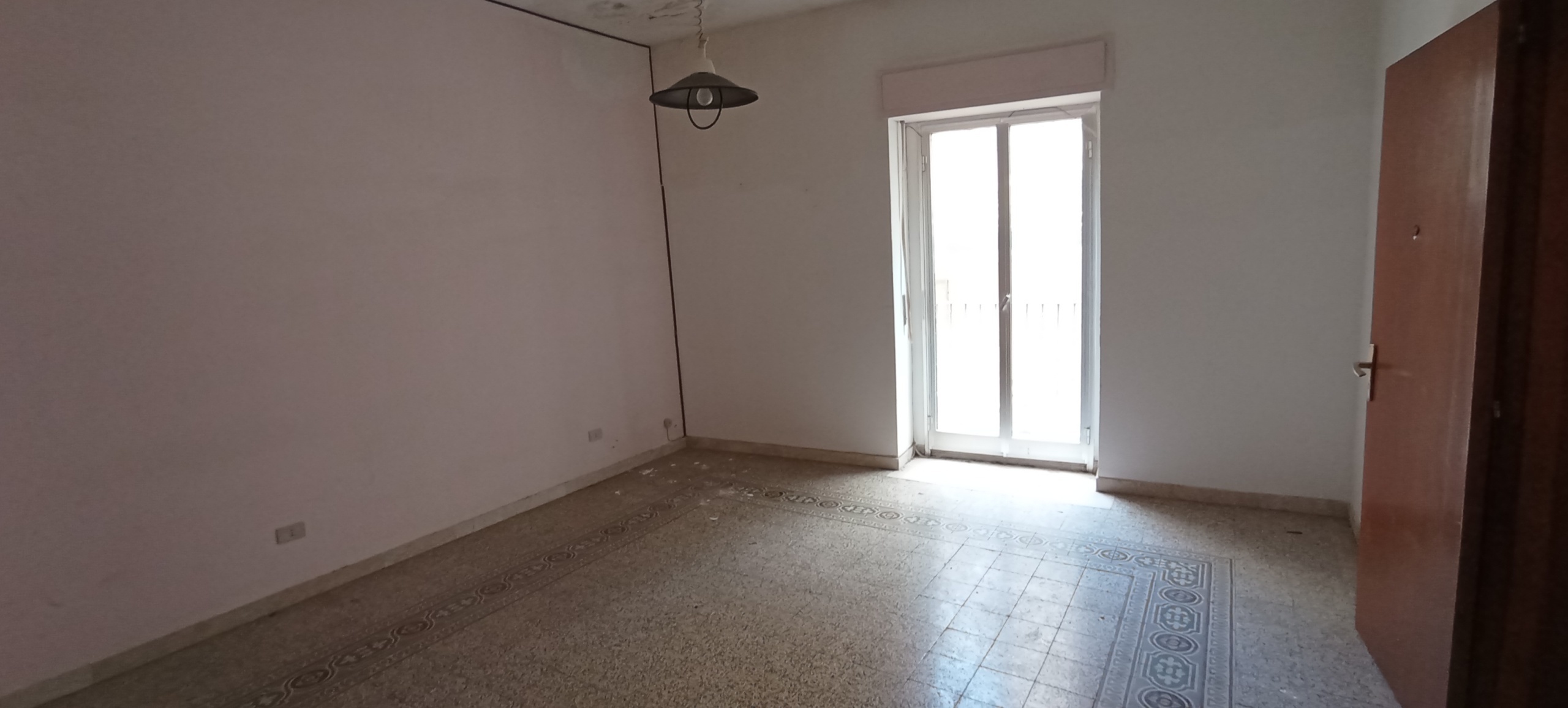 Immagine 2 di Casa indipendente in vendita  a Ragusa