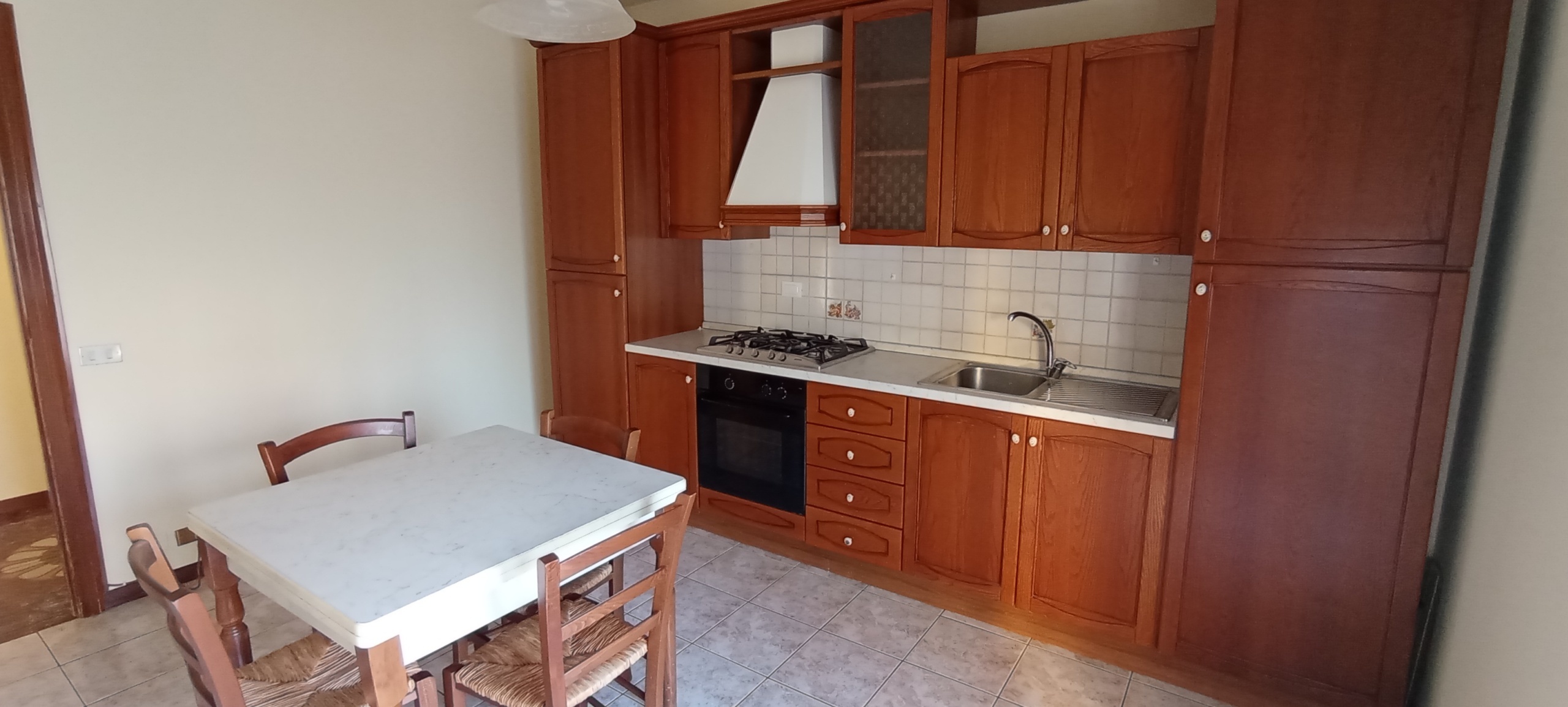 Immagine 8 di Pentalocale in affitto  a Ragusa