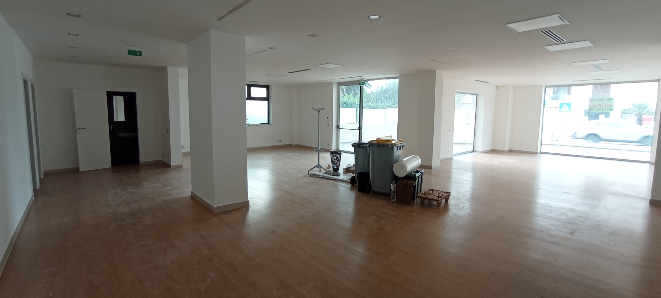 Immagine 5 di Locale commerciale in affitto  a Ragusa