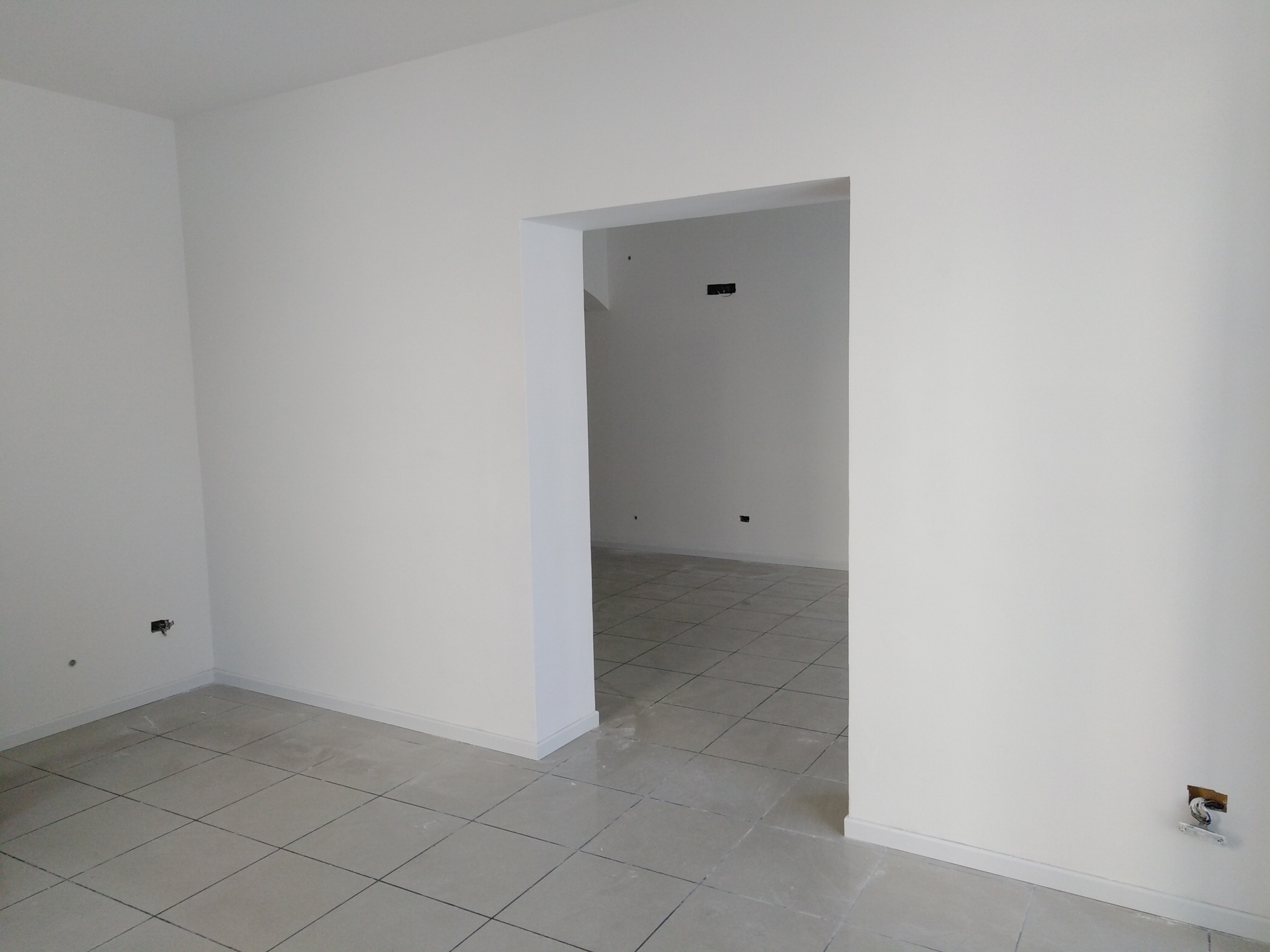 Immagine 3 di Locale commerciale in affitto  a Ragusa