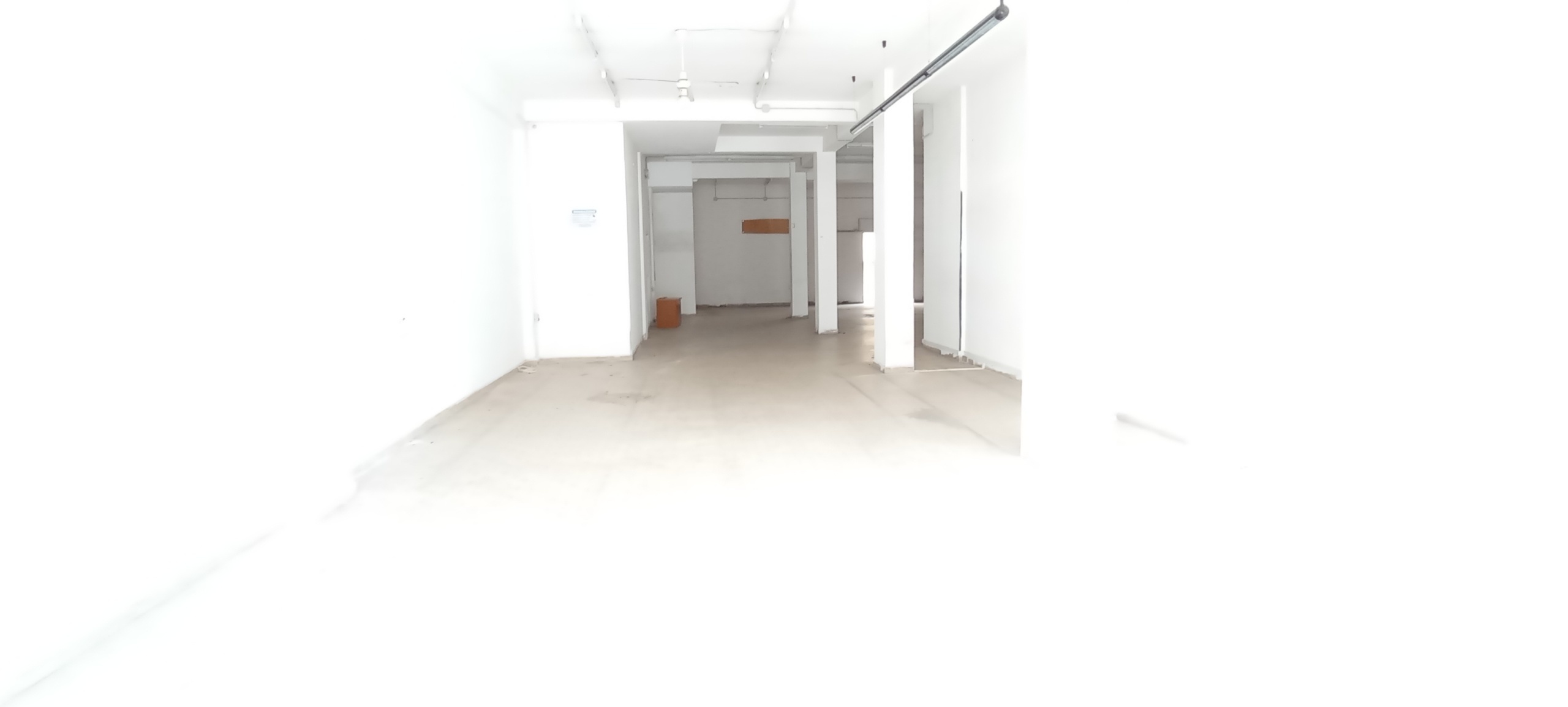 Immagine 2 di Locale commerciale in affitto  a Ragusa