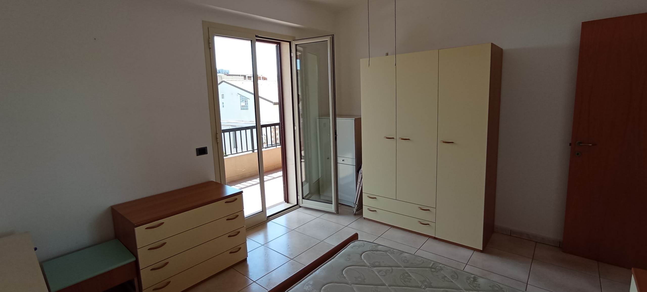 Immagine 10 di Trilocale in affitto  a Ragusa