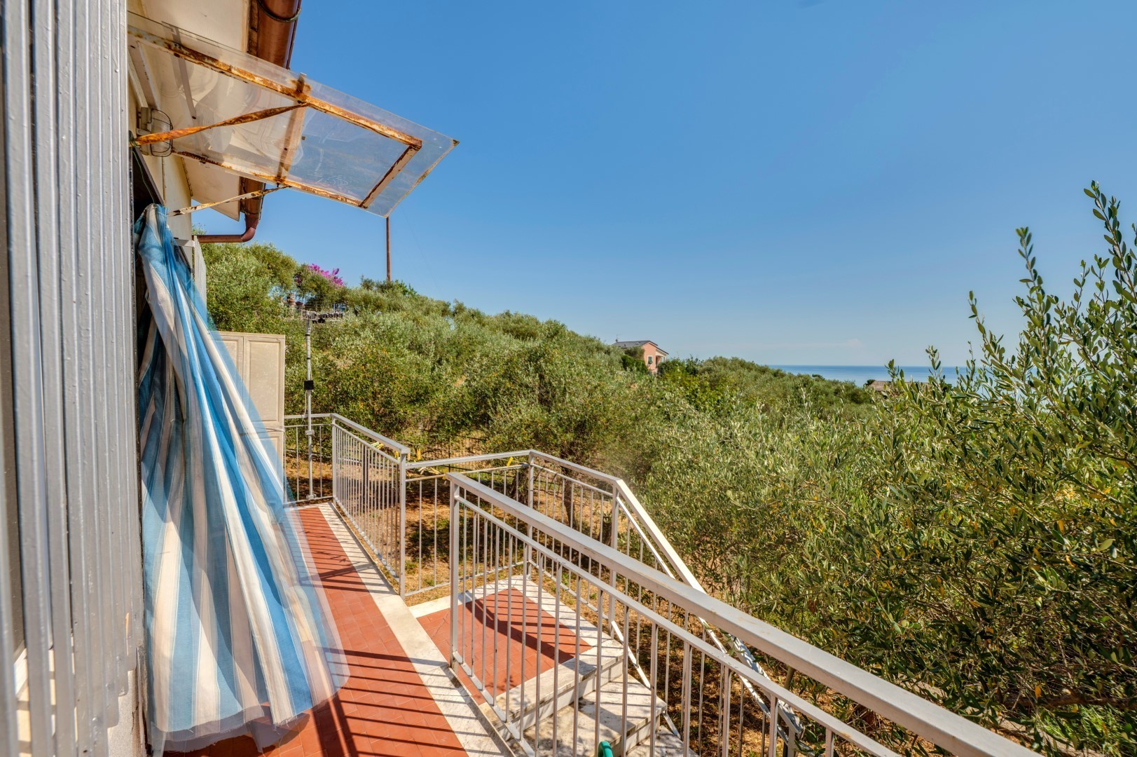 Immagine 8 di Casa indipendente in vendita  in Via Tedisio 133 a Lavagna