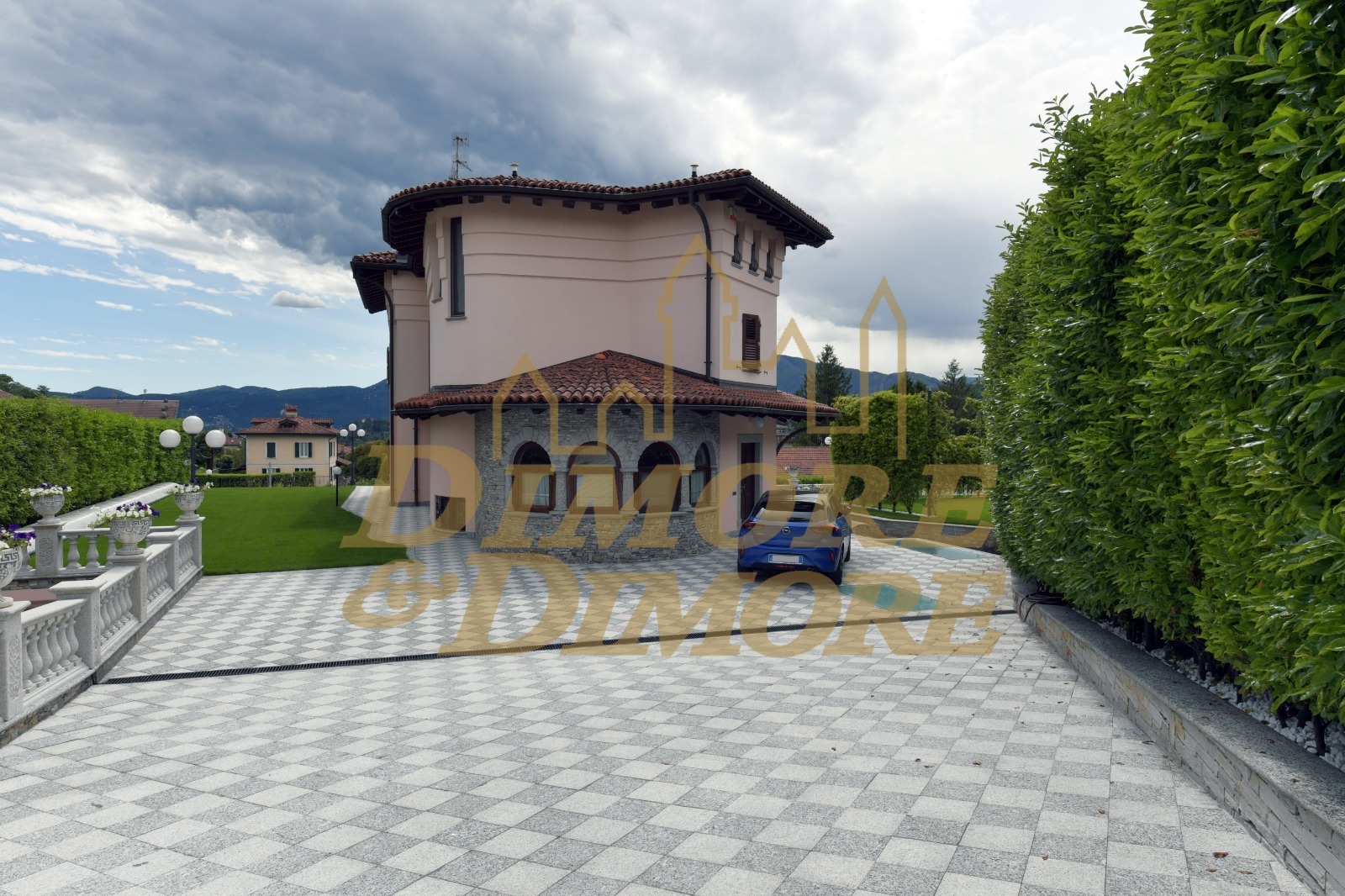 Immagine 27 di Villa in vendita  a Verbania