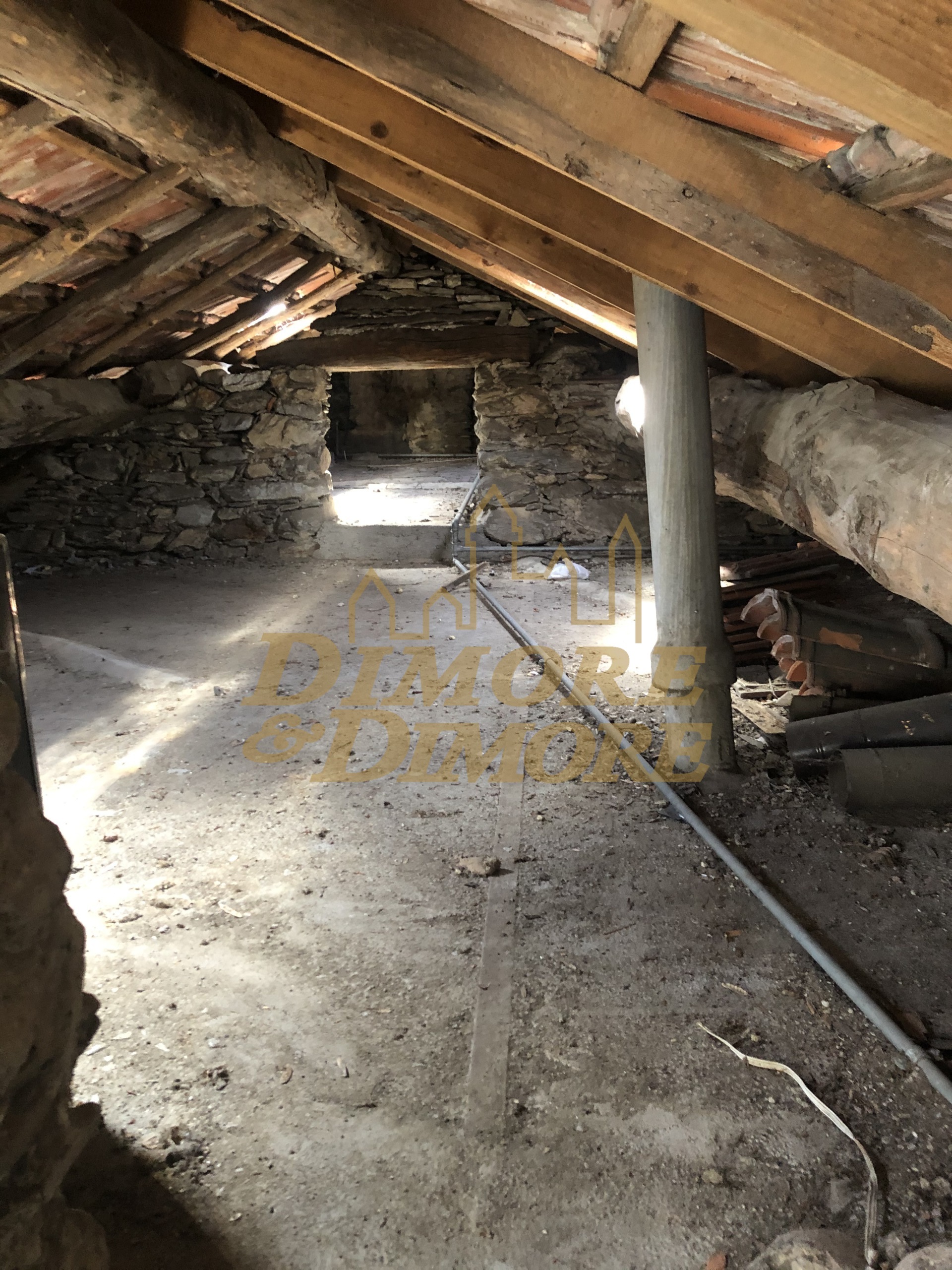 Immagine 20 di Bilocale in vendita  in Via Monte Nero 9 a Dumenza