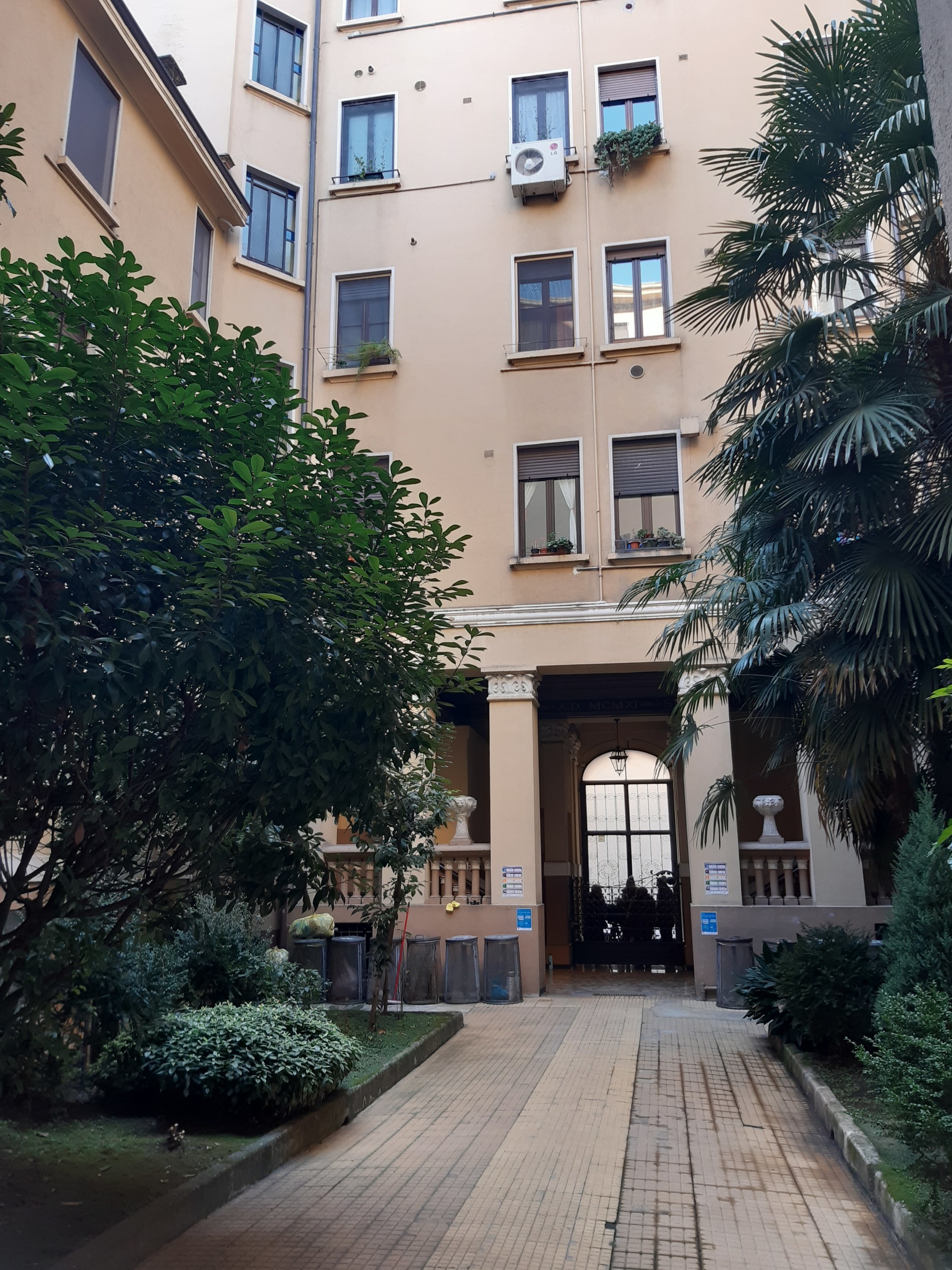 Immagine 41 di Appartamento in affitto  in Via Trebbia 33 a Milano