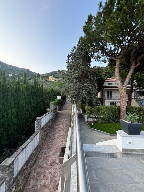 Immagine 62 di Villa in vendita  in Via Adelasia 139 a Alassio