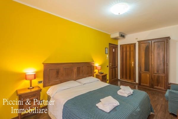 Immagine 5 di Albergo/B&B/Residence in vendita  a Magione