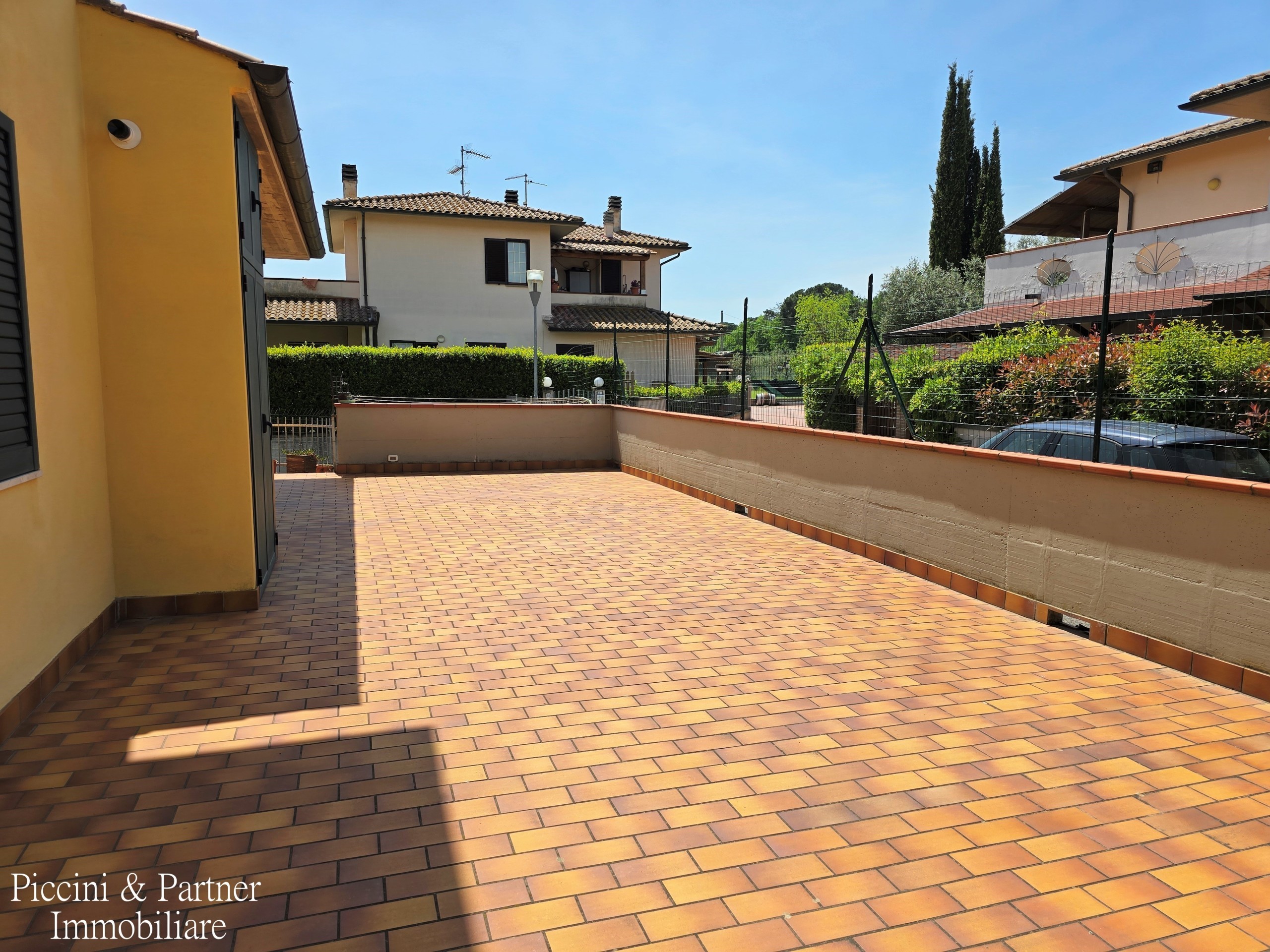 Immagine 12 di Casa trifamiliare in vendita  in Via Bagnolo a Castiglione Del Lago