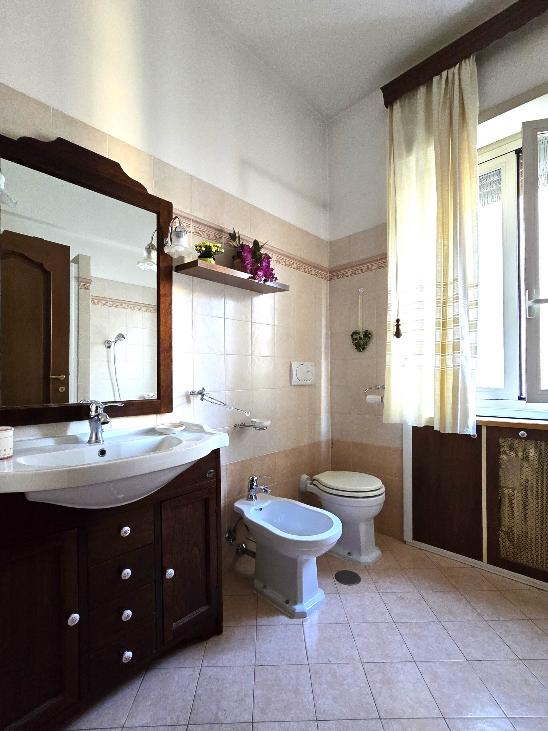 Immagine 18 di Bilocale in vendita  in Via Val Savio 8 a Roma