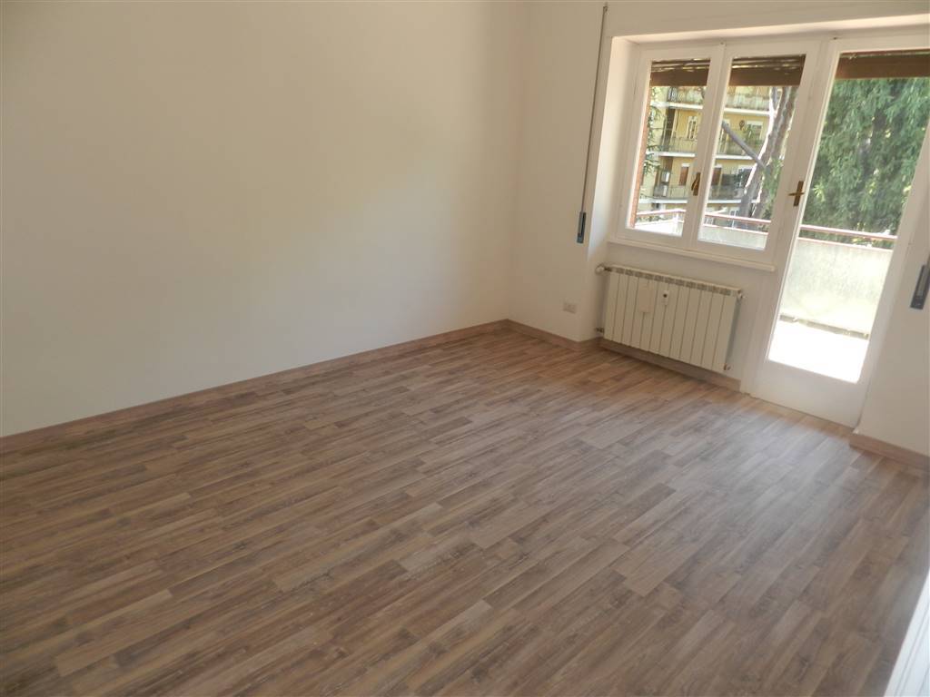 Immagine 8 di Trilocale in affitto  in Via Piero Foscari 121 a Roma