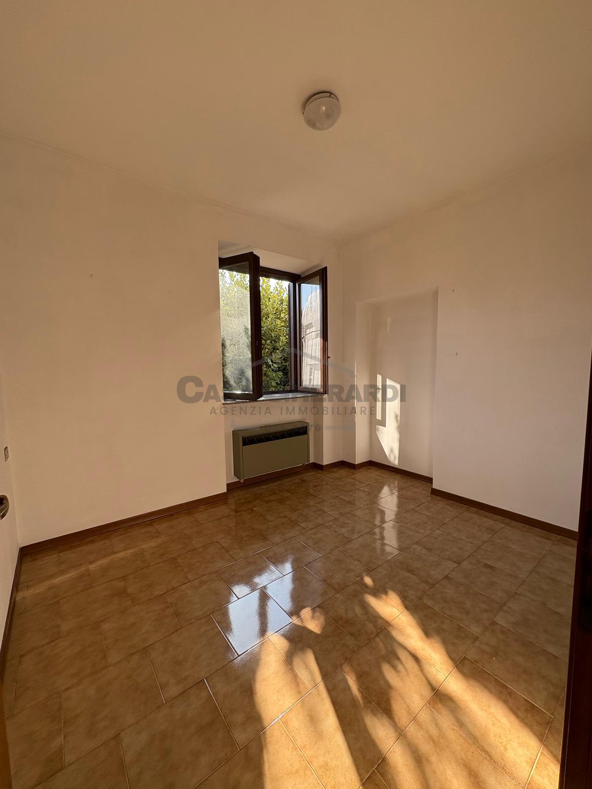 Immagine 2 di Trilocale in vendita  in Via Santa Geltrude Comensoli a Rota D'imagna