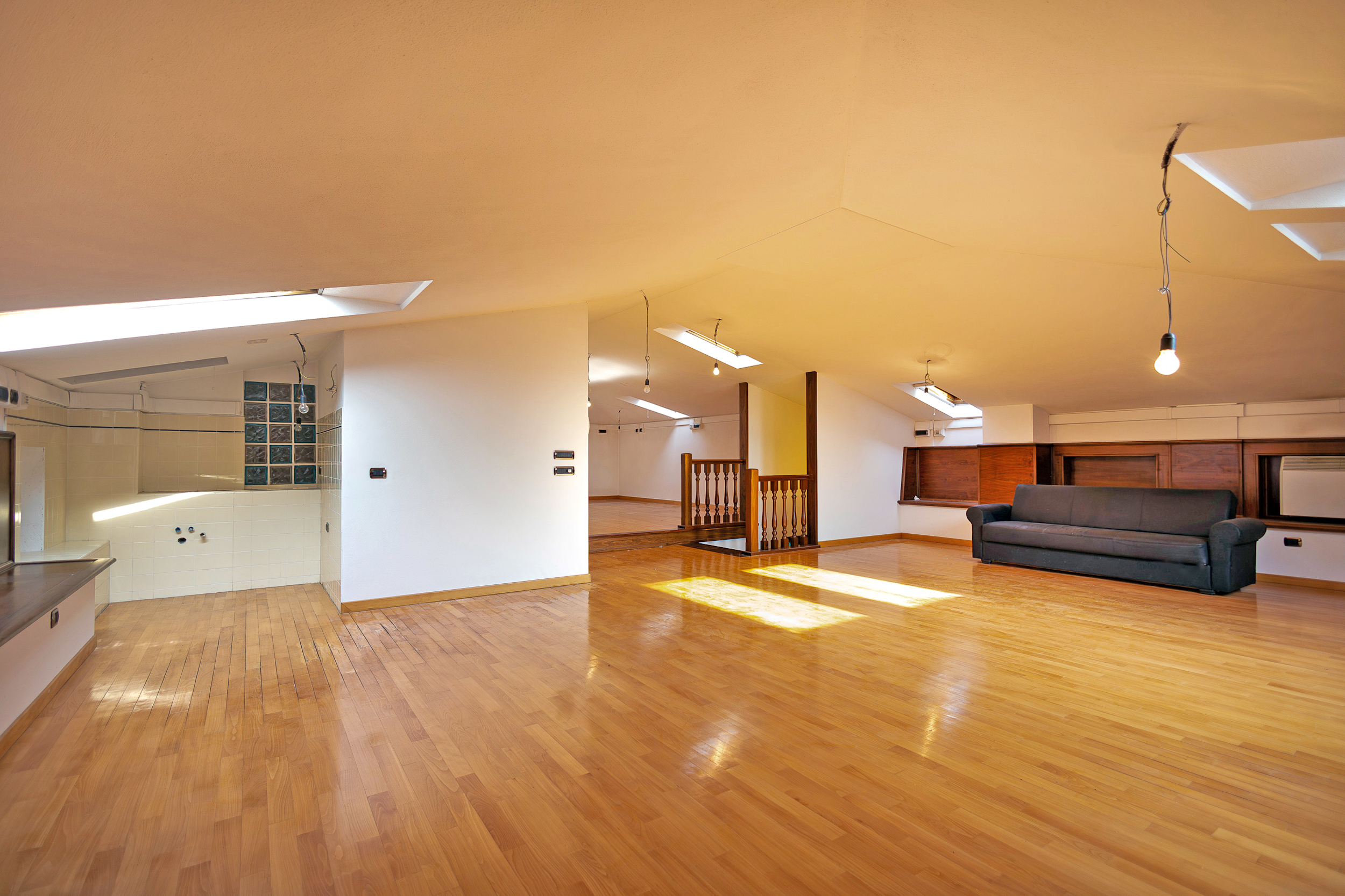 Immagine 40 di Villa in vendita  a Pisa