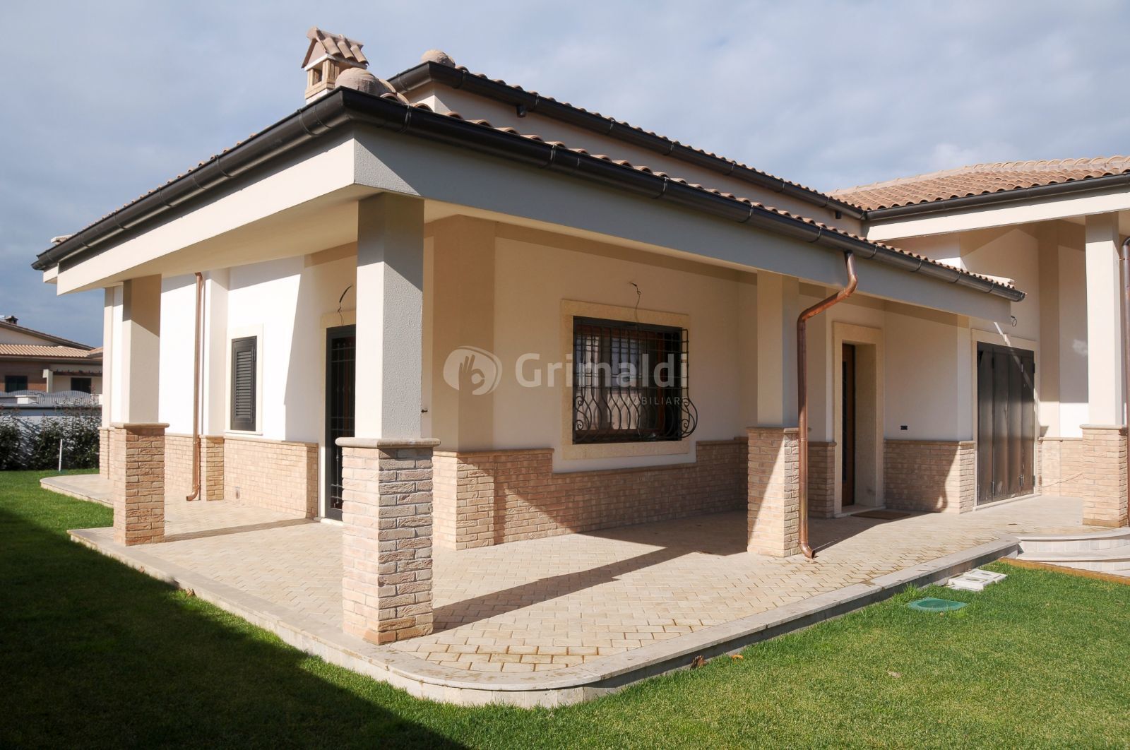 Immagine 4 di Casa bifamiliare in vendita  in Via Aurora 22 a Anzio