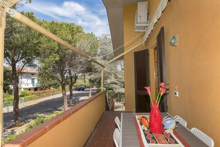 Immagine 37 di Trilocale in vendita  a Rosignano Marittimo