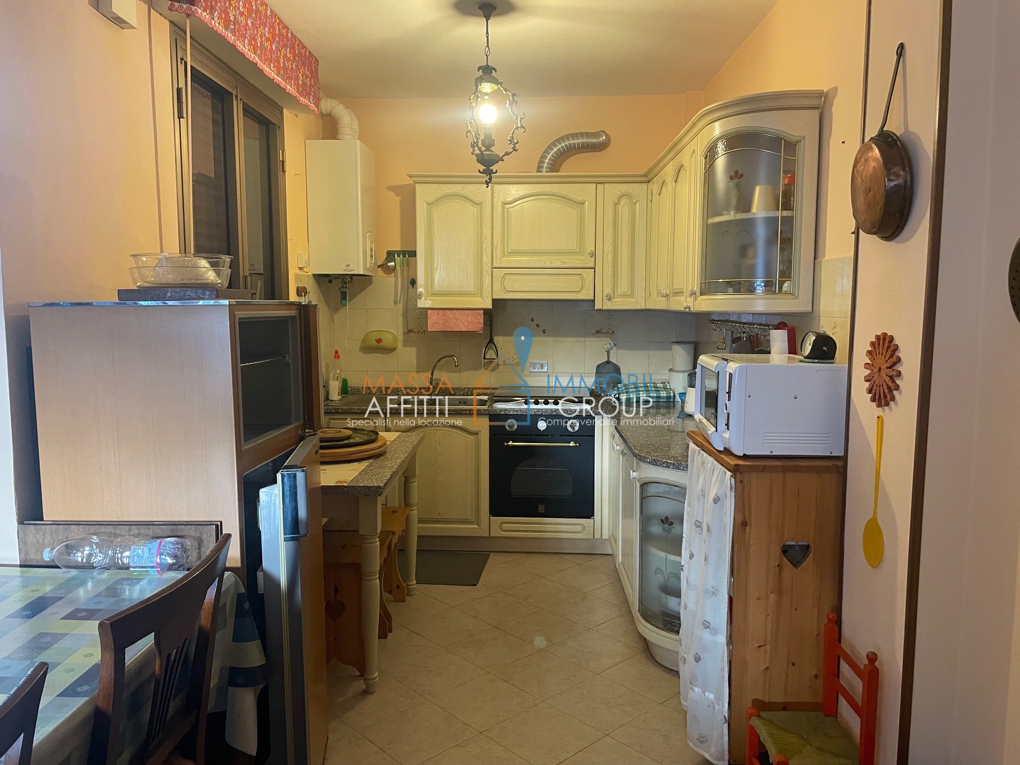 Immagine 15 di Trilocale in vendita  in Largo Quercioli 16 a Massa