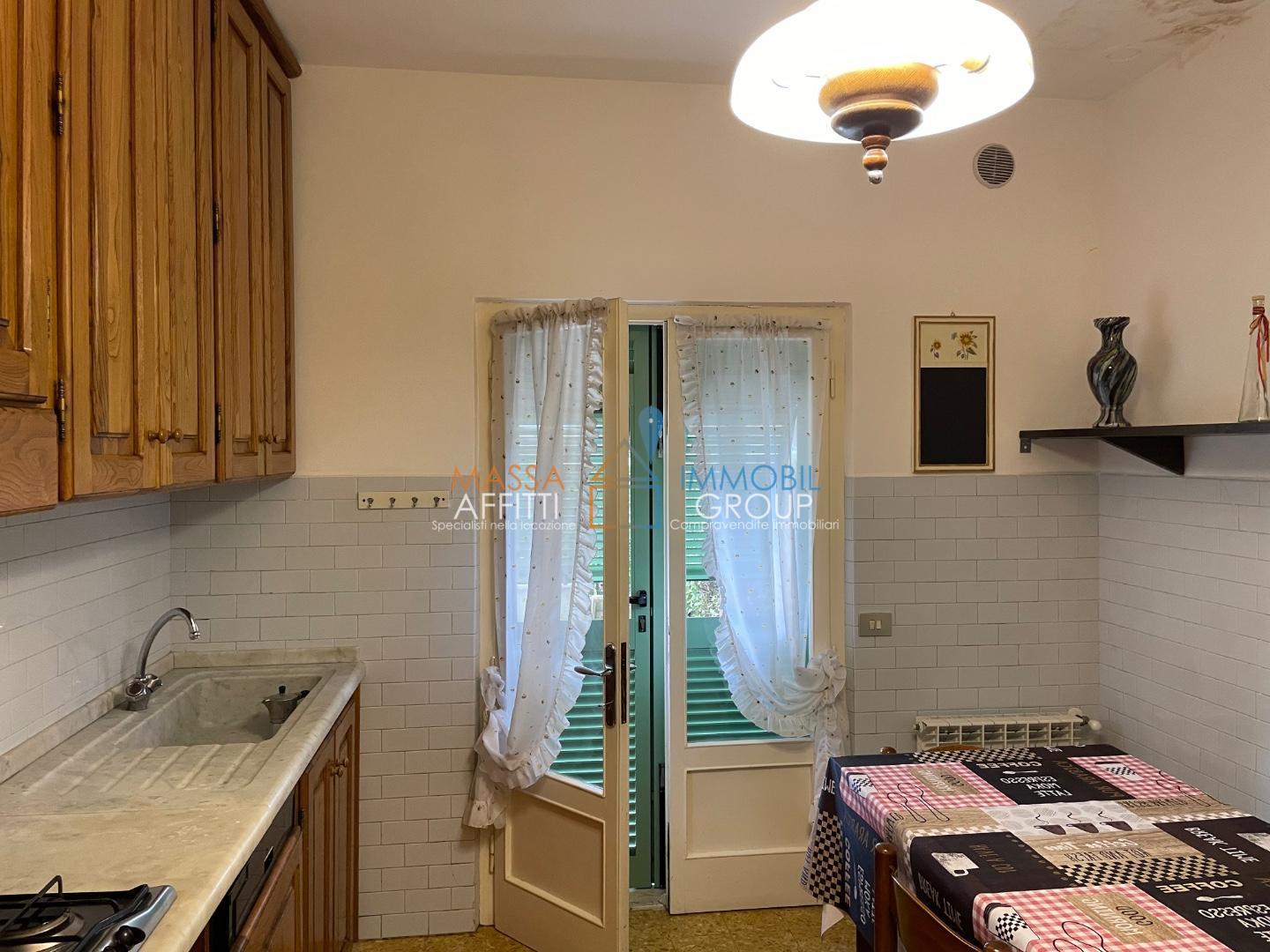 Immagine 13 di Porzione di casa in vendita  in Via Flli Cervi 106 a Forte Dei Marmi