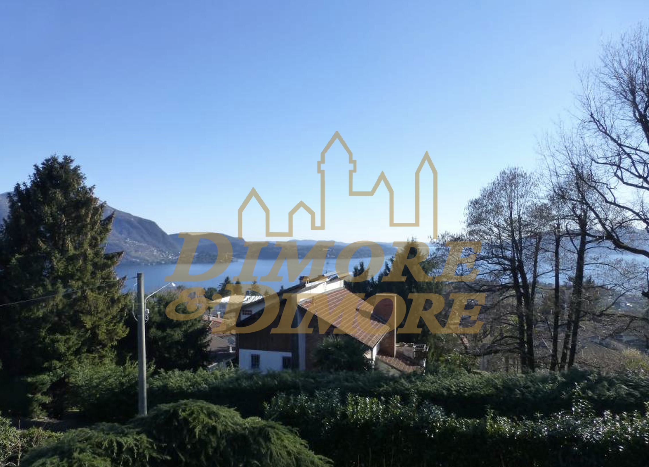 Immagine 4 di Villa in vendita  a Arizzano