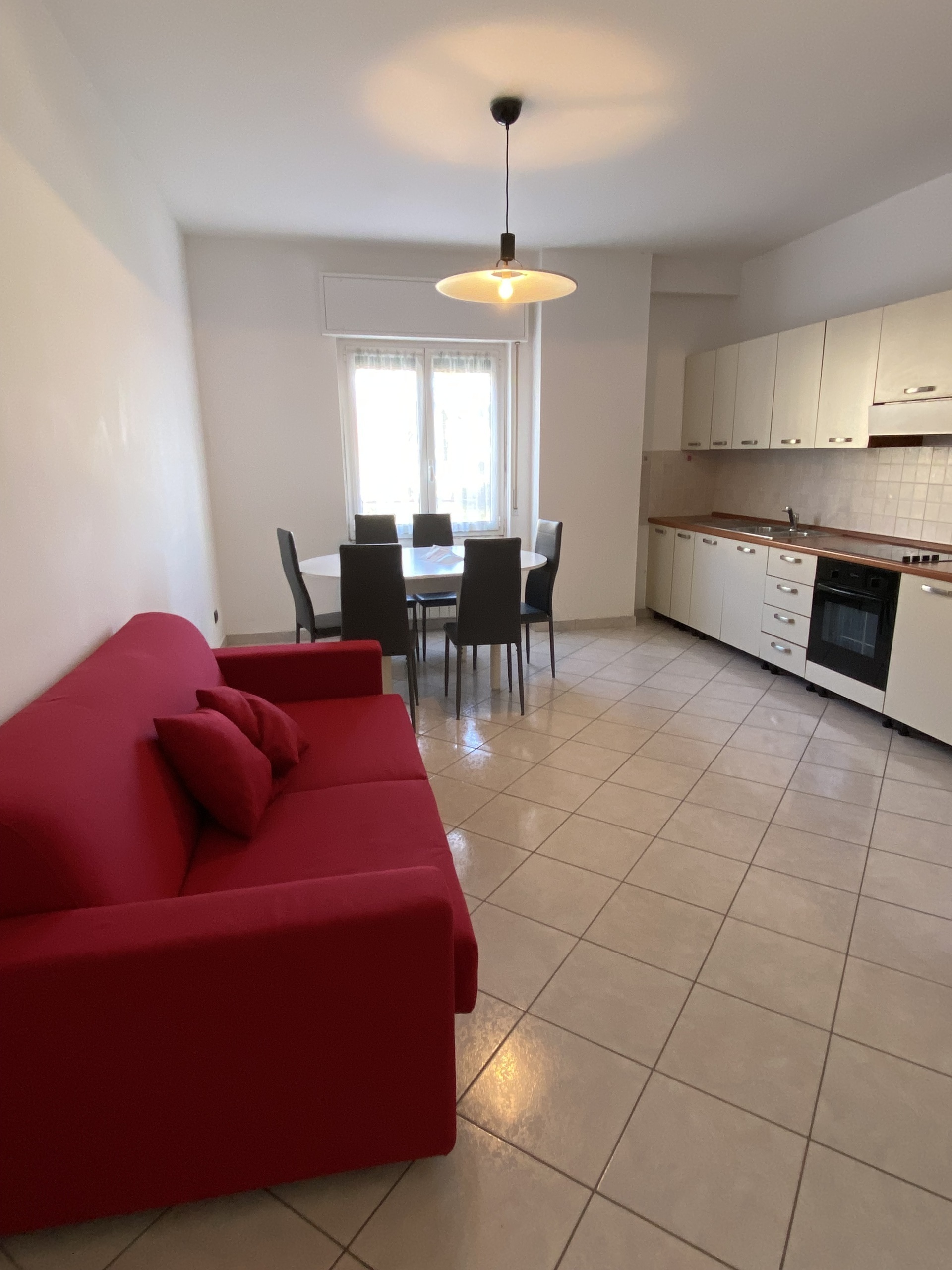 Immagine 2 di Quadrilocale in affitto  in Corso Europa a Finale Ligure