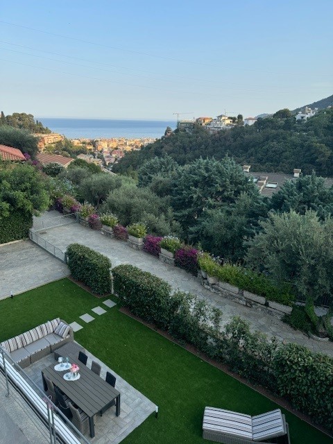 Immagine 49 di Villa in vendita  in Via Adelasia 139 a Alassio