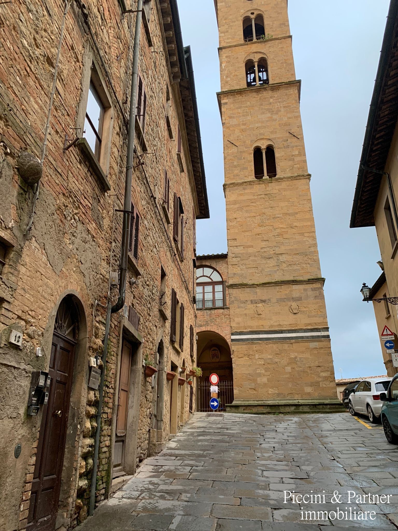 Immagine 3 di Pentalocale in vendita  in Via Franceschini 10 a Volterra