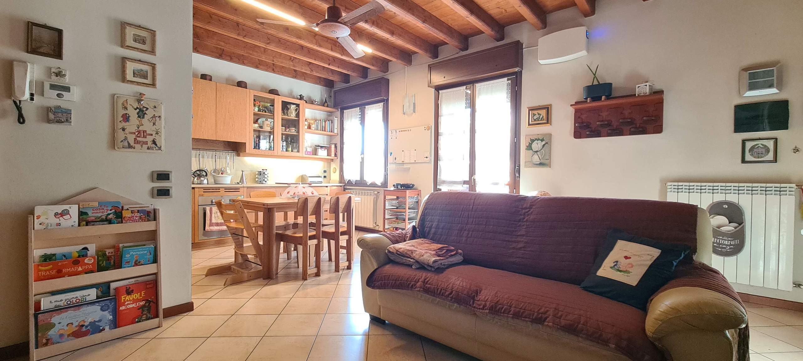 Immagine 1 di Pentalocale in vendita  in Via Rose di Sotto 36 a Brescia