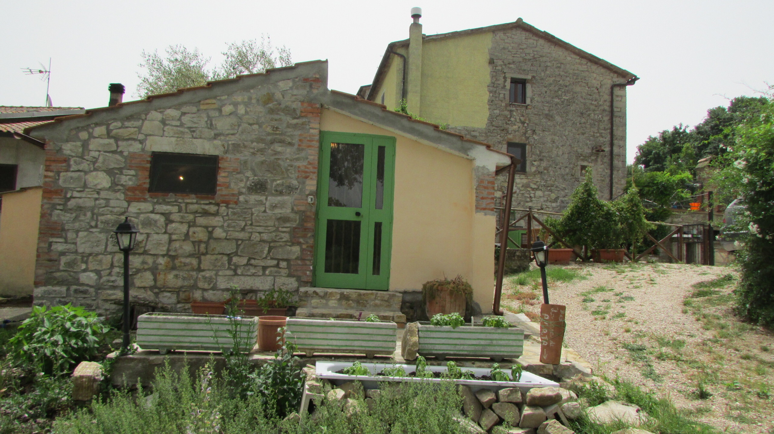 Immagine 4 di Casa indipendente in vendita  a Todi