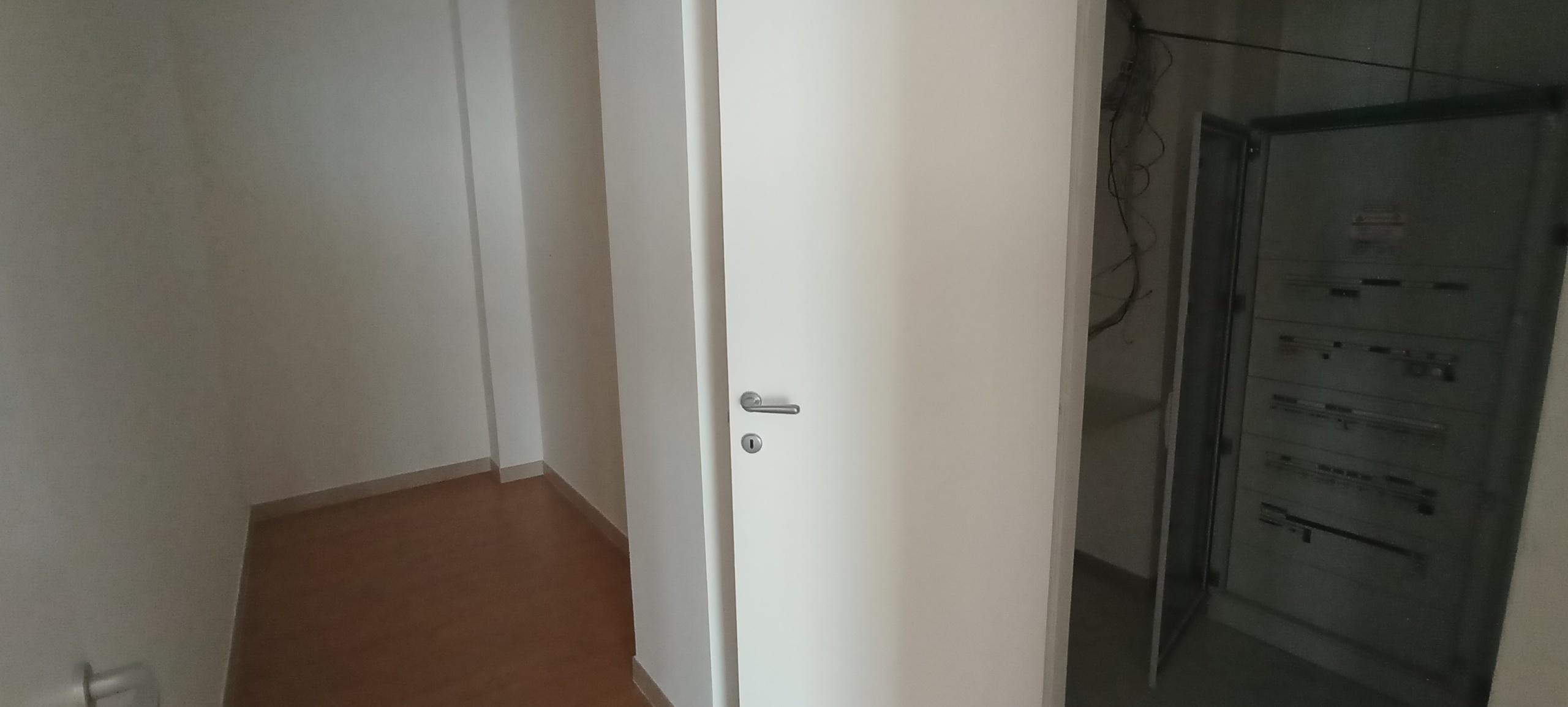 Immagine 10 di Locale commerciale in affitto  a Ragusa