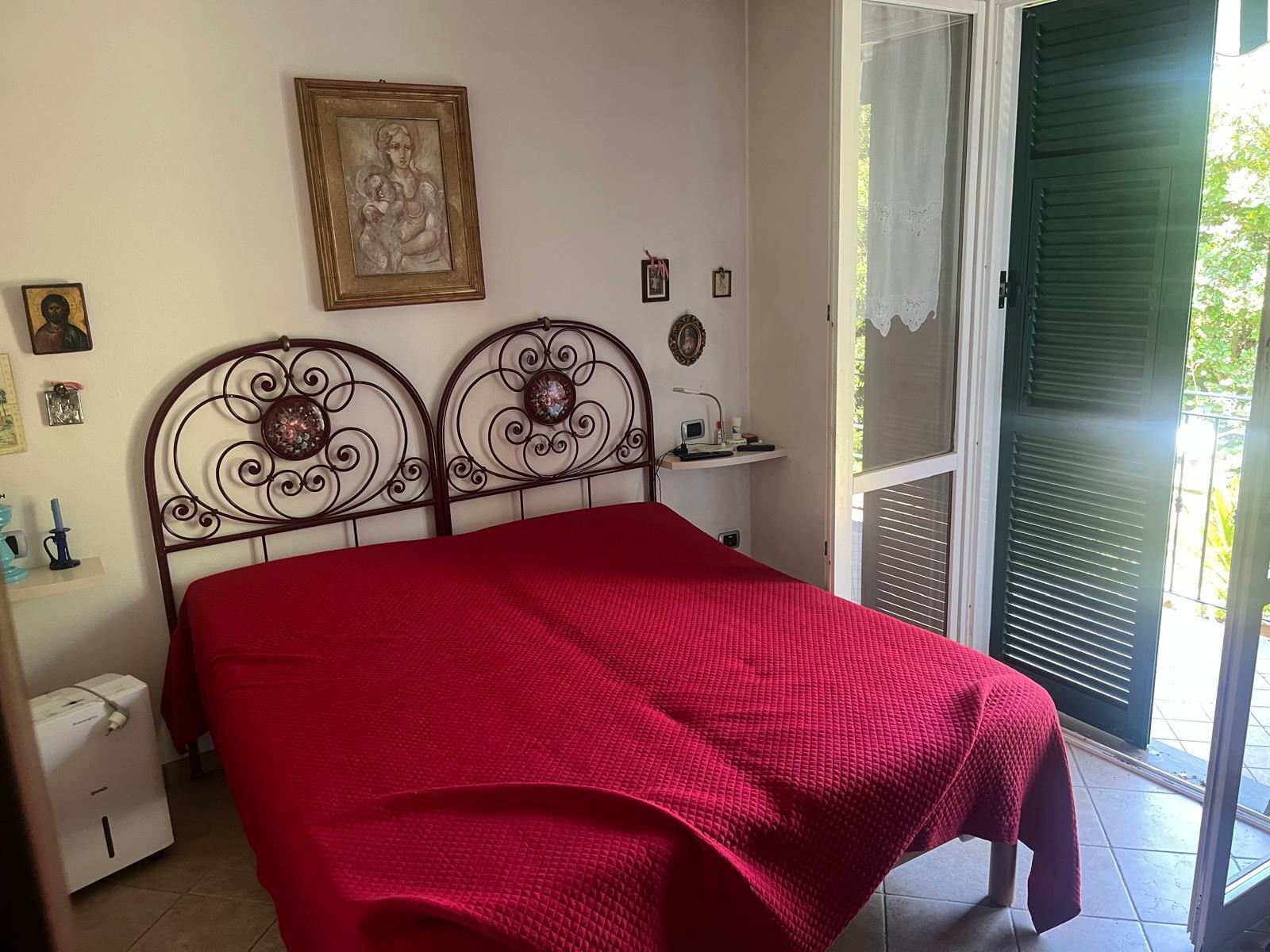 Immagine 8 di Villa in vendita  in Via Salvatore Gatti 19 a Castiglione Chiavarese