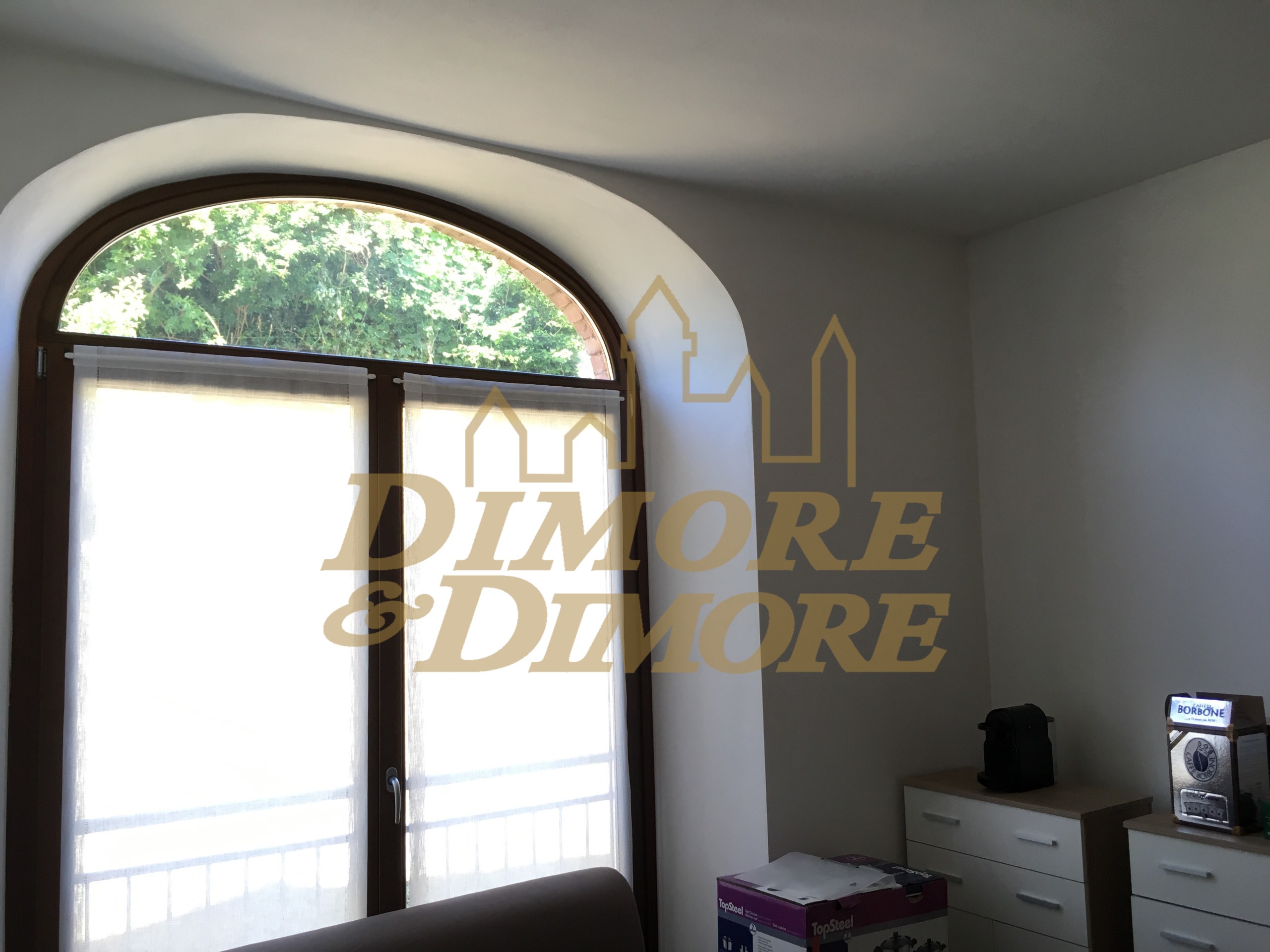 Immagine 15 di Villa in vendita  a Luino