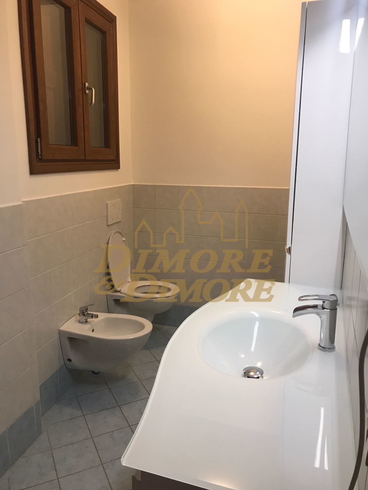 Immagine 26 di Villa in vendita  a Luino