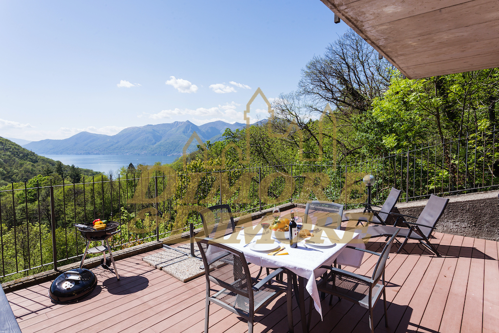 Immagine 20 di Villetta a schiera in vendita  a Luino