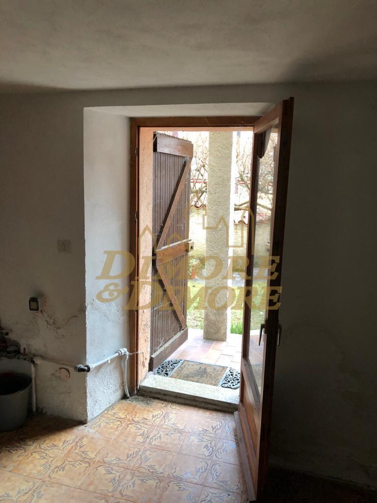 Immagine 25 di Bilocale in vendita  in Via Monte Nero 9 a Dumenza