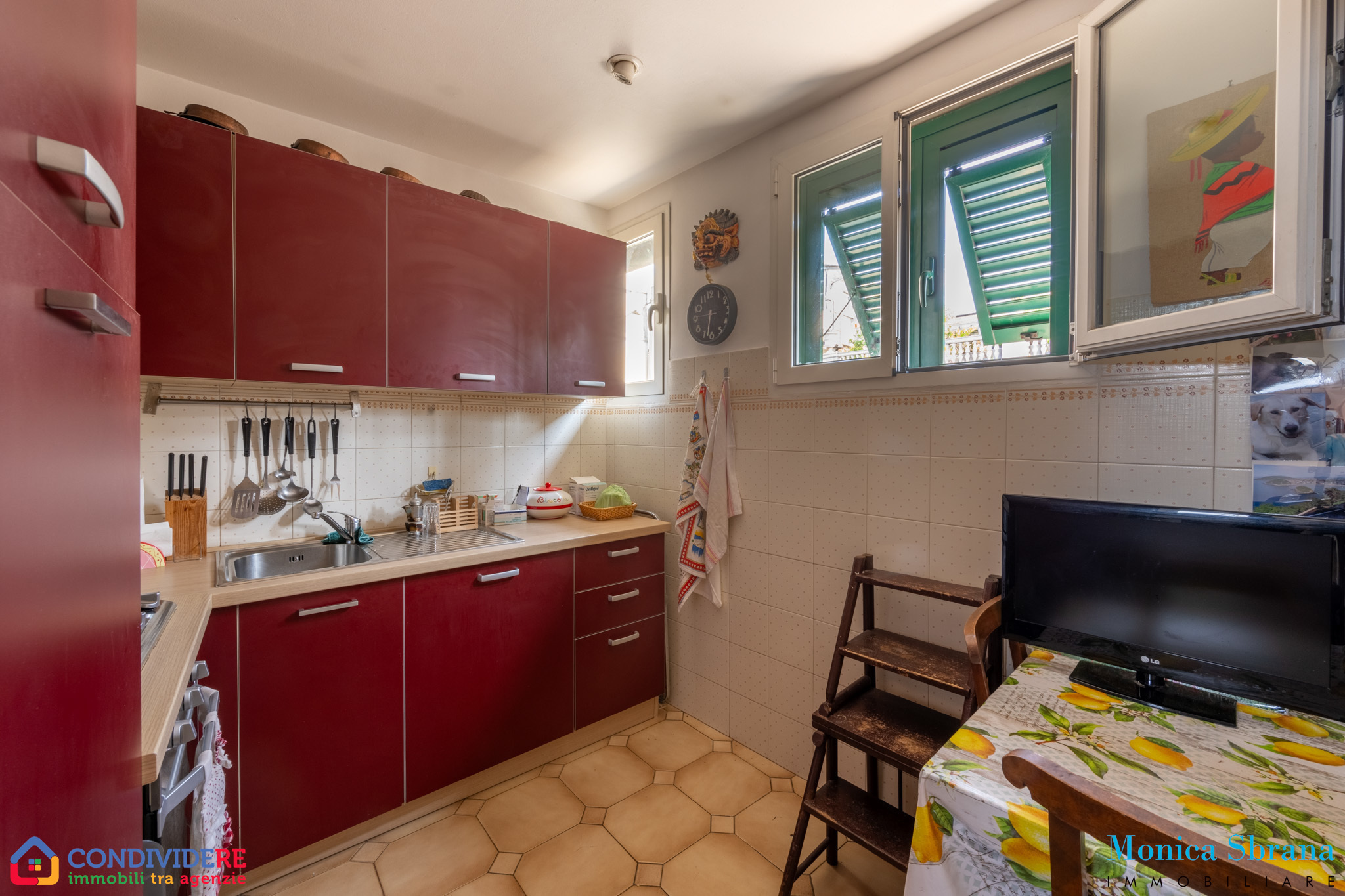 Immagine 11 di Attico in vendita  in Passo Stefano Sanguineti 11 a Genova