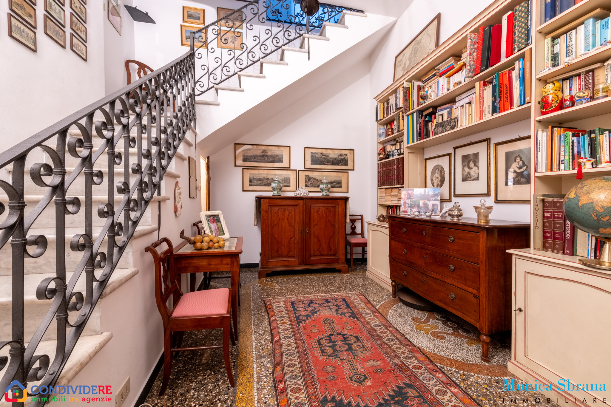 Immagine 2 di Attico in vendita  in Passo Stefano Sanguineti 11 a Genova