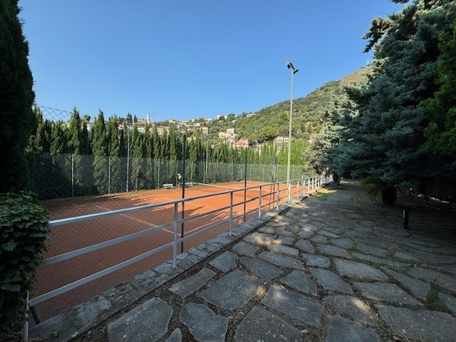 Immagine 81 di Villa in vendita  in Via Adelasia 139 a Alassio