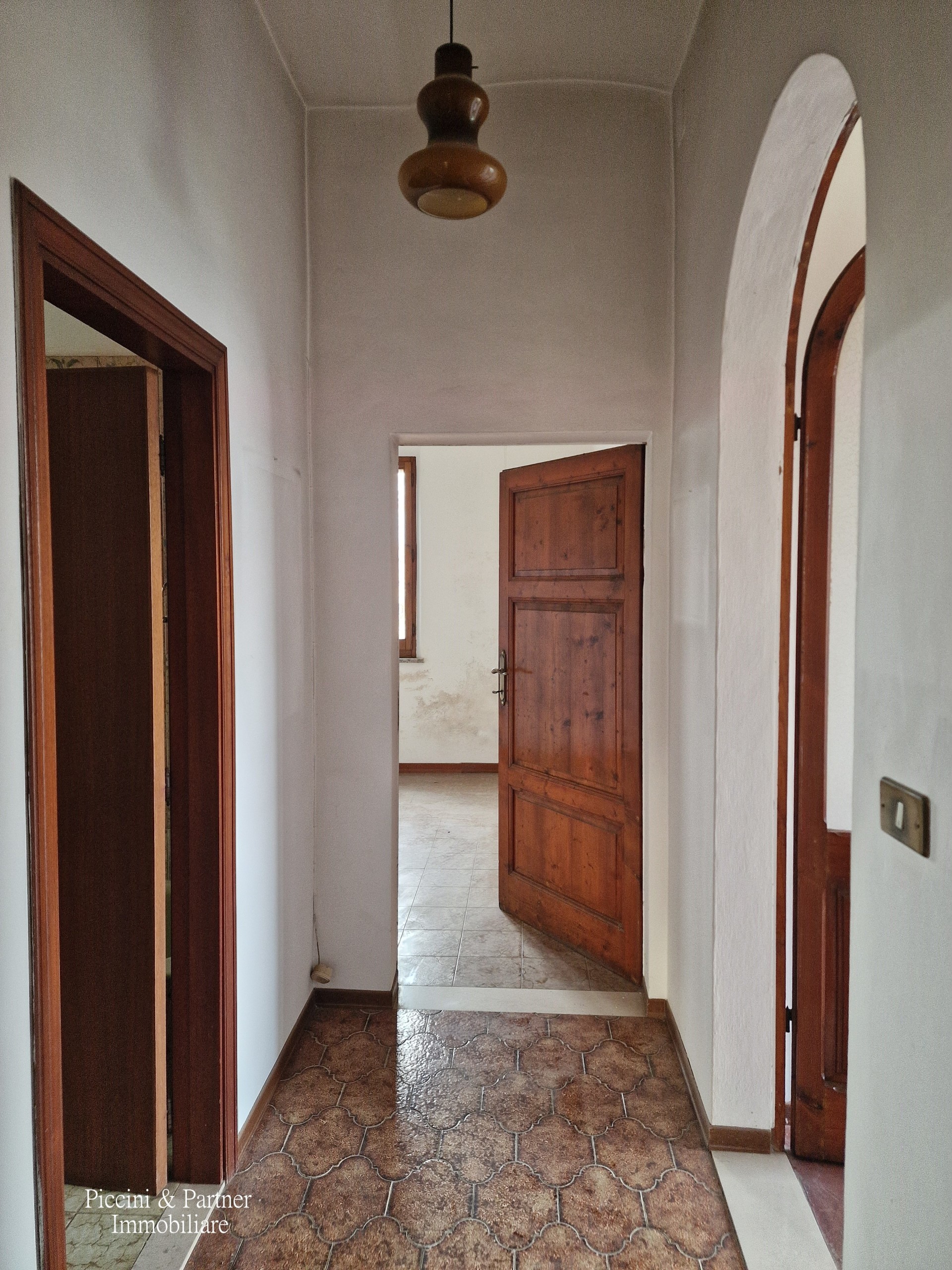 Immagine 8 di Pentalocale in vendita  in Via dei Partigiani 57 a Castiglione Del Lago