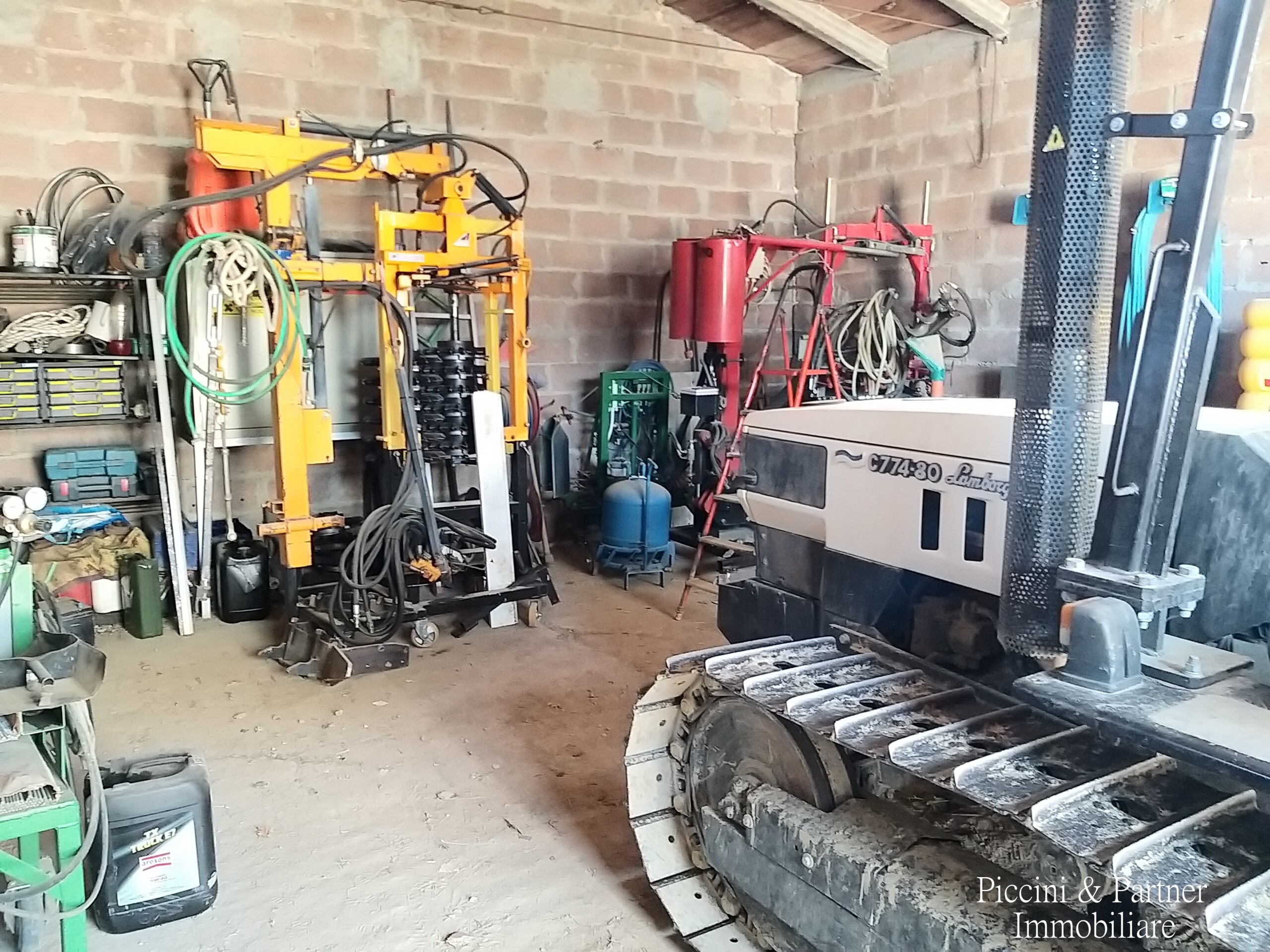 Immagine 8 di Terreno agricolo in vendita  in Via Ascianello a Montepulciano