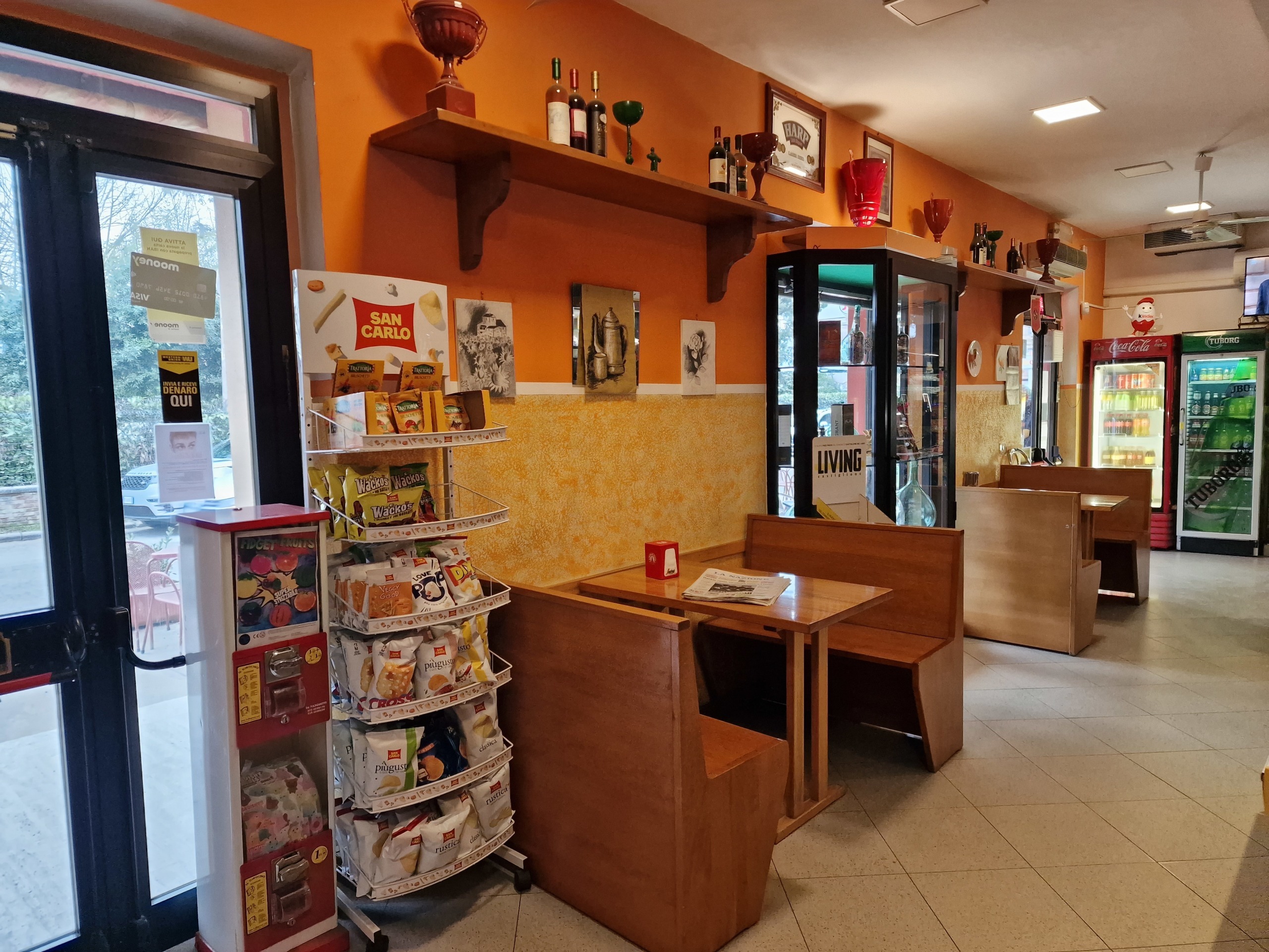 Immagine 3 di Bar / Ristorante in vendita  in Via Nazionale 37 a Castiglione Del Lago