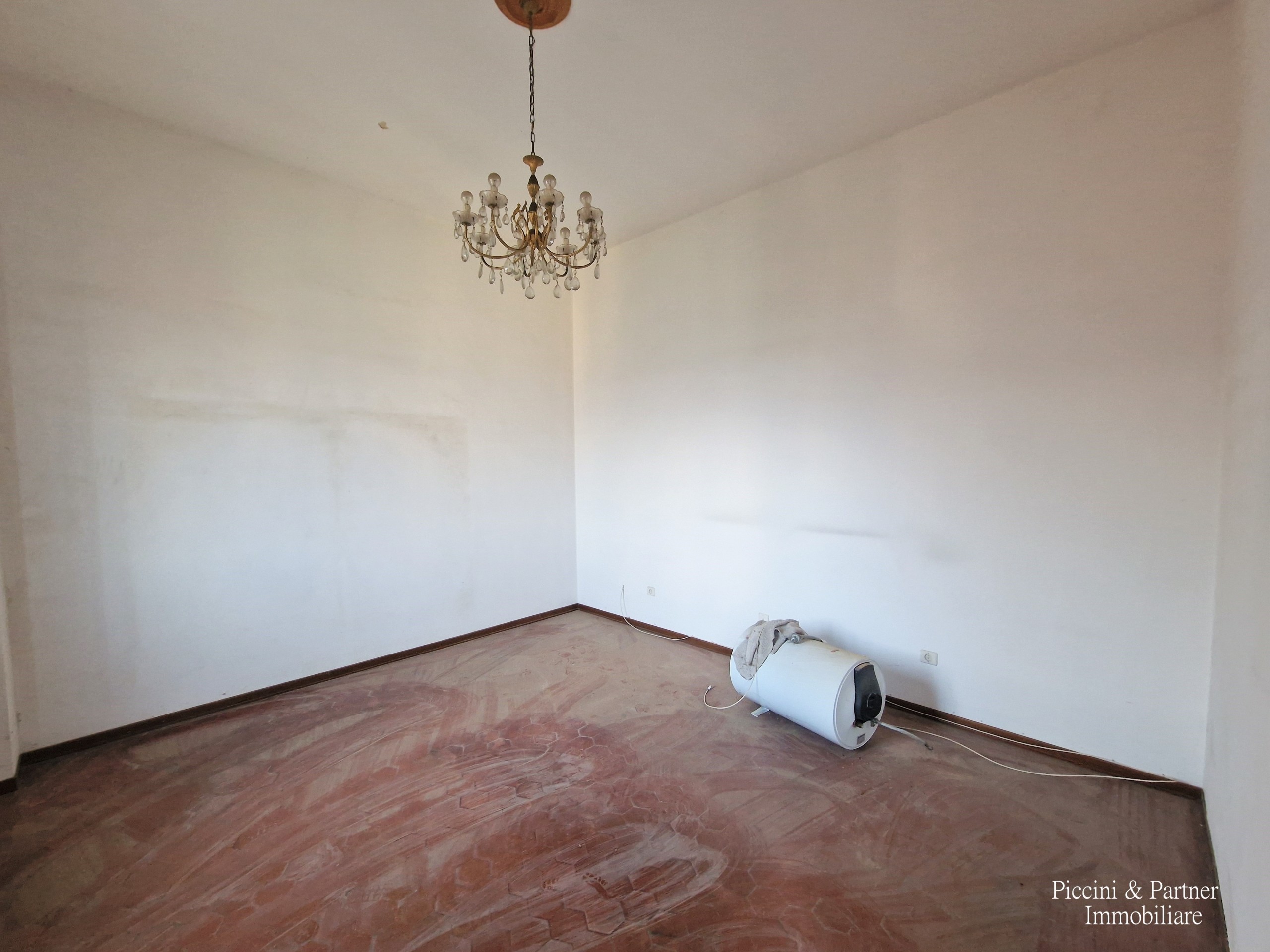 Immagine 22 di Pentalocale in vendita  in Via dei Partigiani 57 a Castiglione Del Lago