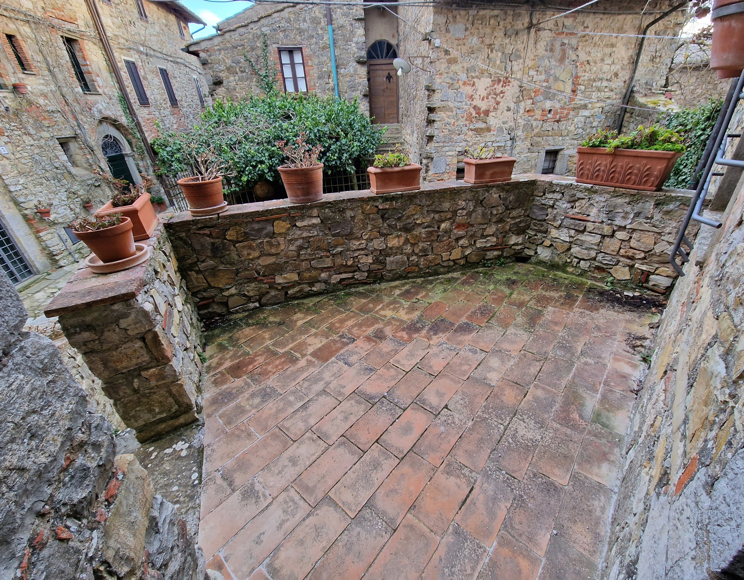 Immagine 5 di Porzione di casa in vendita  in Castello di Greppolischieto a Piegaro