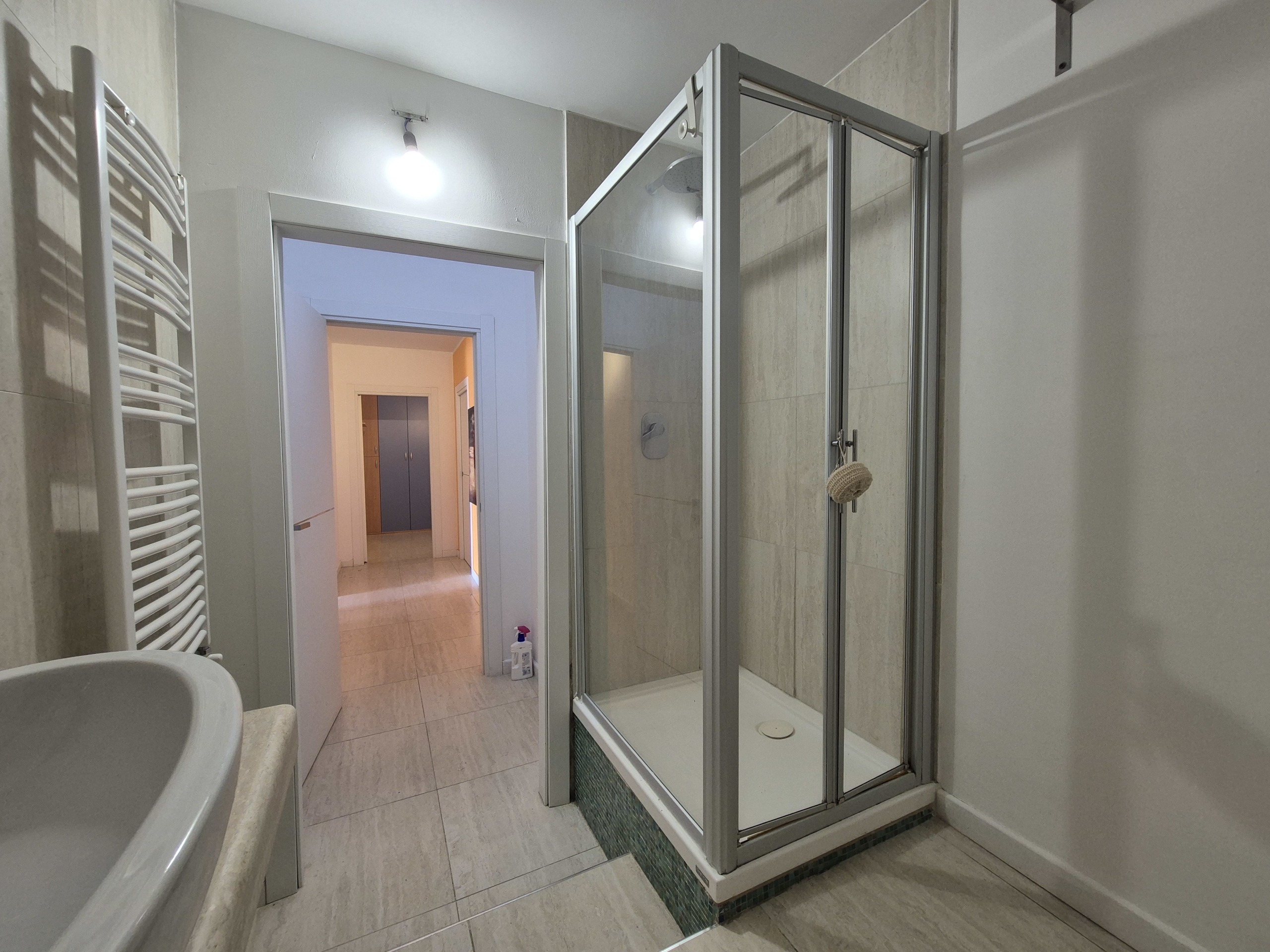 Immagine 10 di Stanza singola in affitto  a Catanzaro