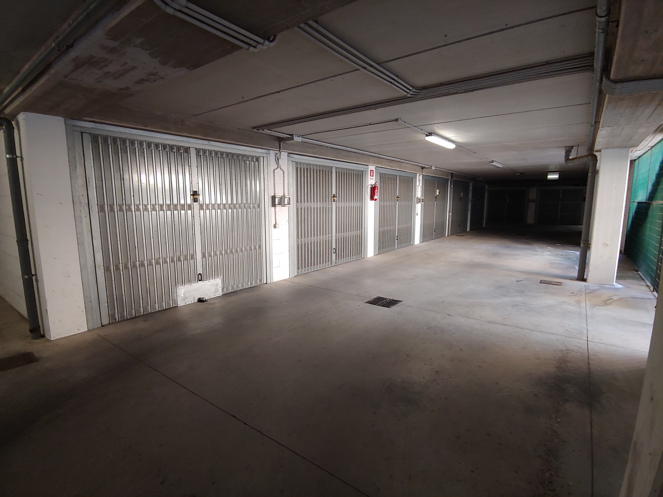 Immagine 9 di Garage in vendita  in Via Don Tonino Bello 97 a Roma