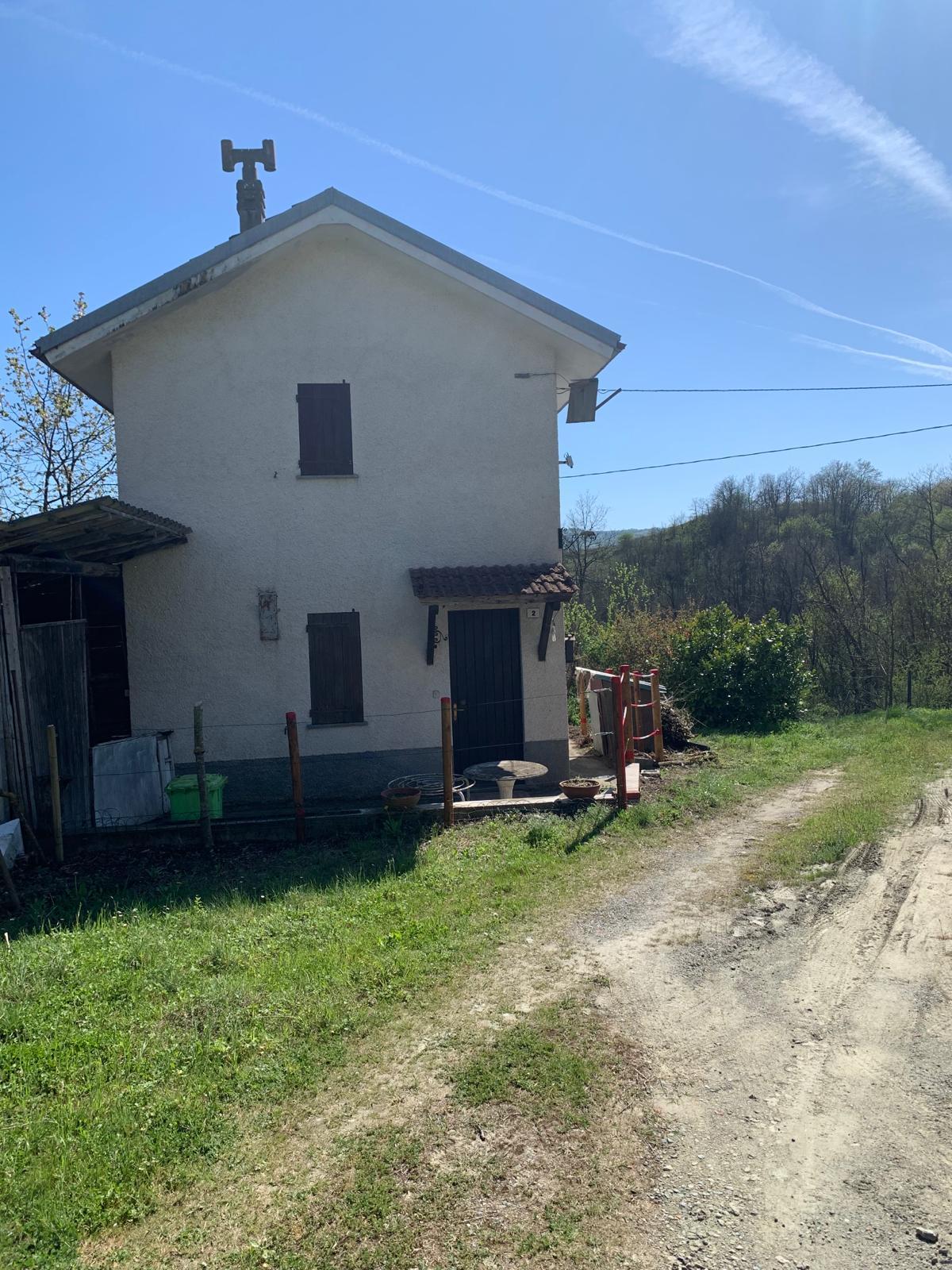 Immagine 22 di Villa in vendita  a Mioglia