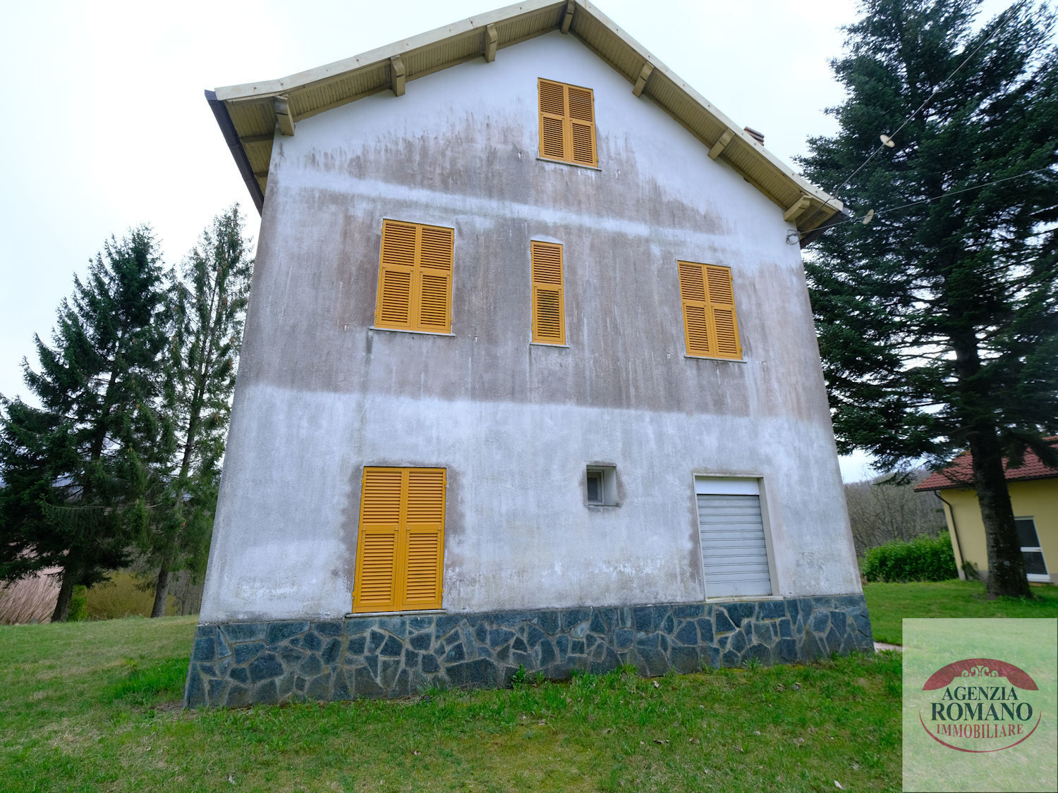 Immagine 4 di Rustico / casale in vendita  a Urbe