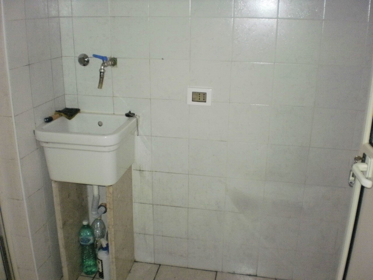 Immagine 4 di Locale commerciale in affitto  a Ragusa