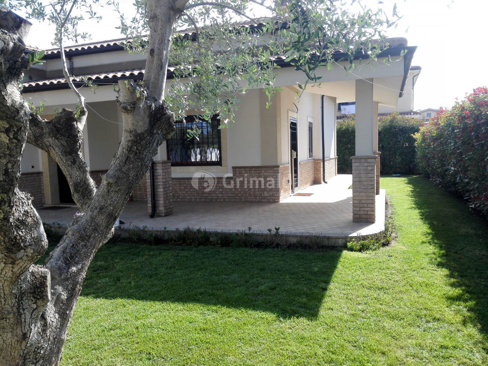 Immagine 6 di Casa bifamiliare in vendita  in Via Aurora 22 a Anzio