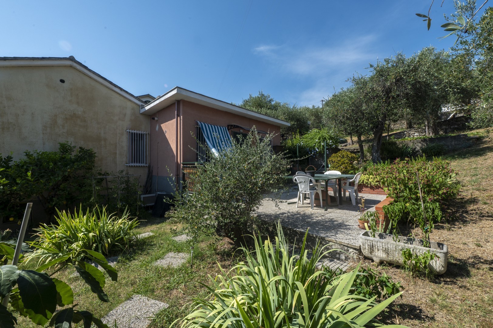 Immagine 15 di Casa indipendente in vendita  in Via Tedisio 133 a Lavagna