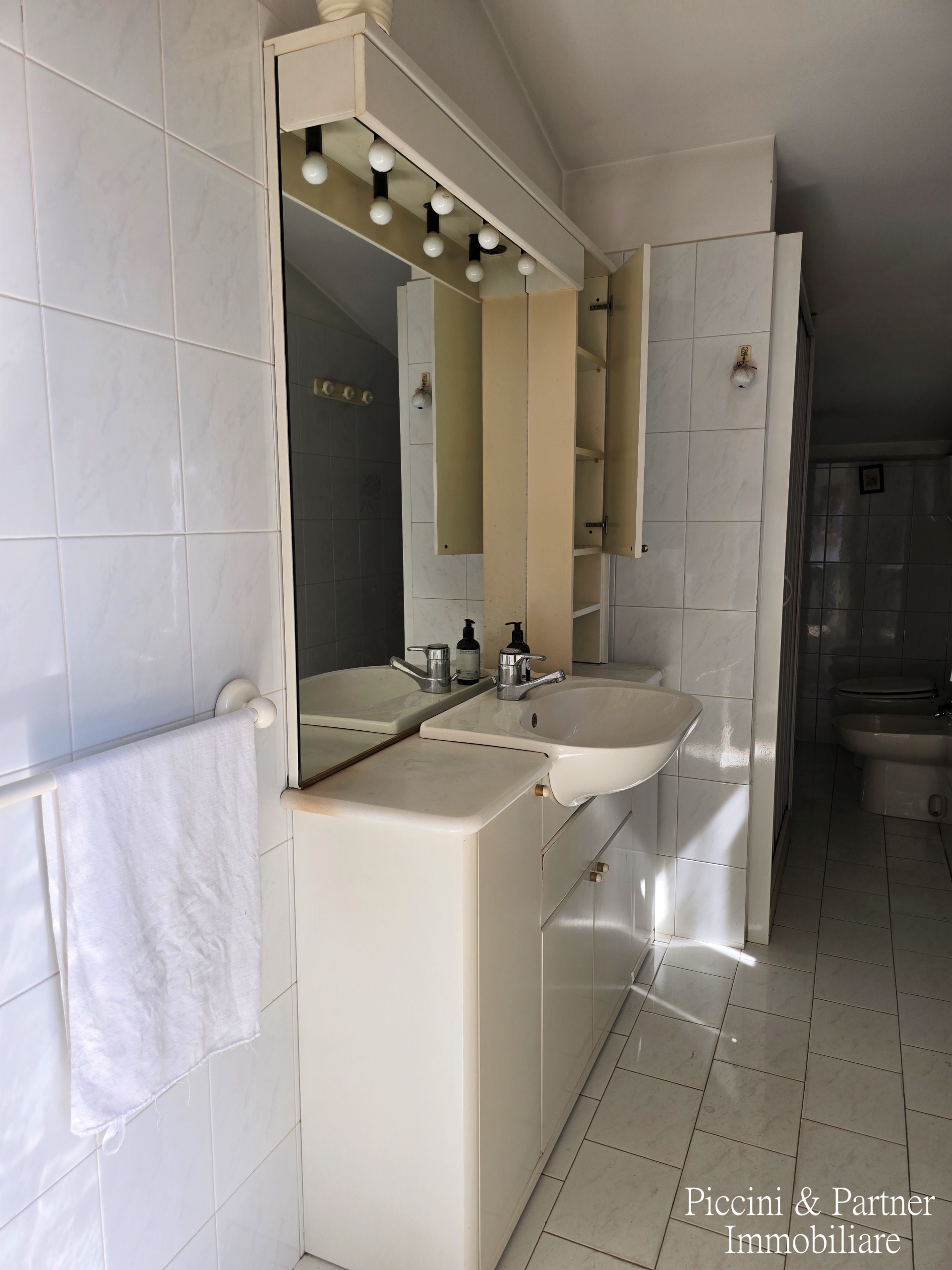 Immagine 27 di Appartamento in vendita  in Via della Sapienza a Magione